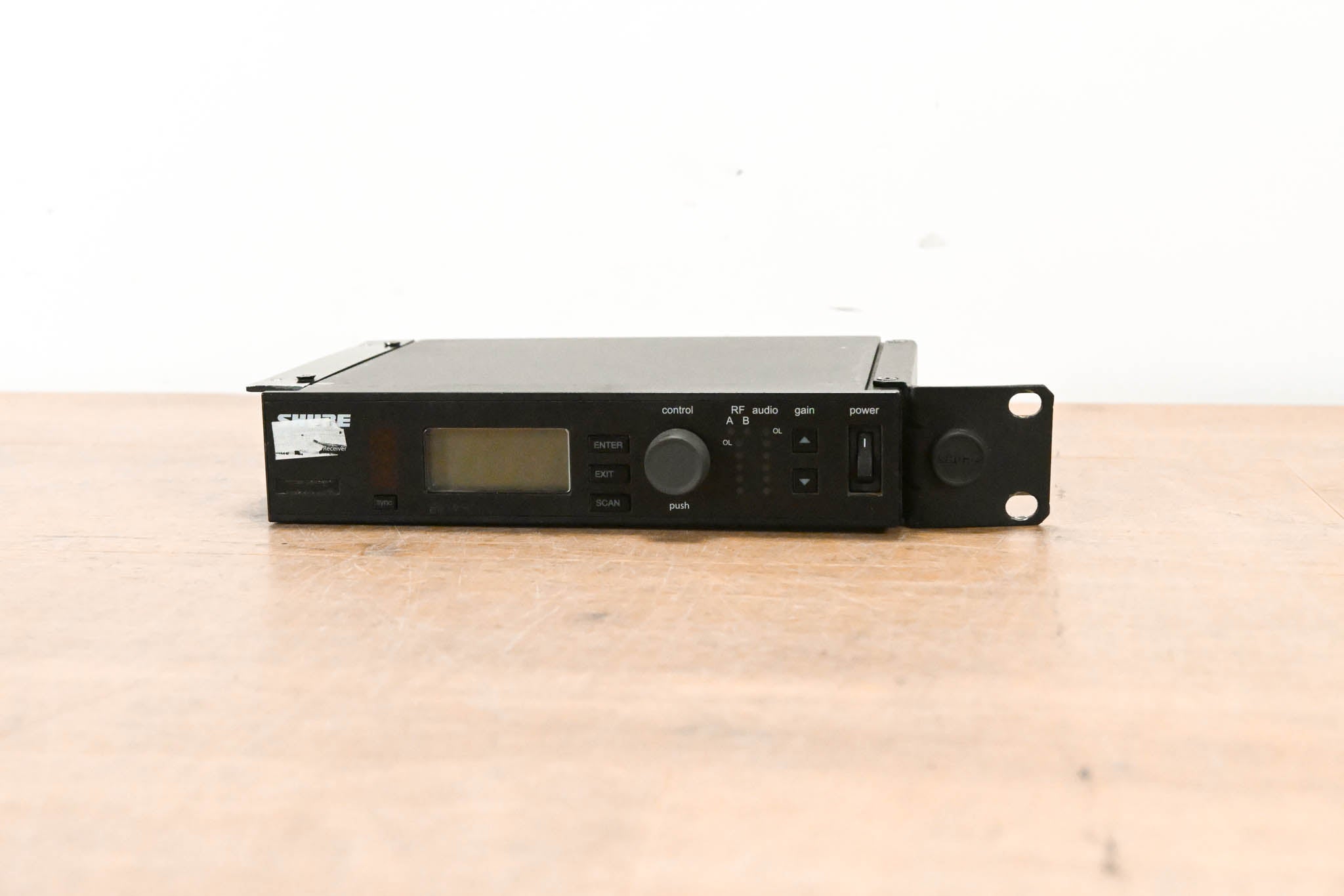 Shure ULXD4 Digital Wireless Receiver L50 Range: 632-696 MHz (NO PSU)