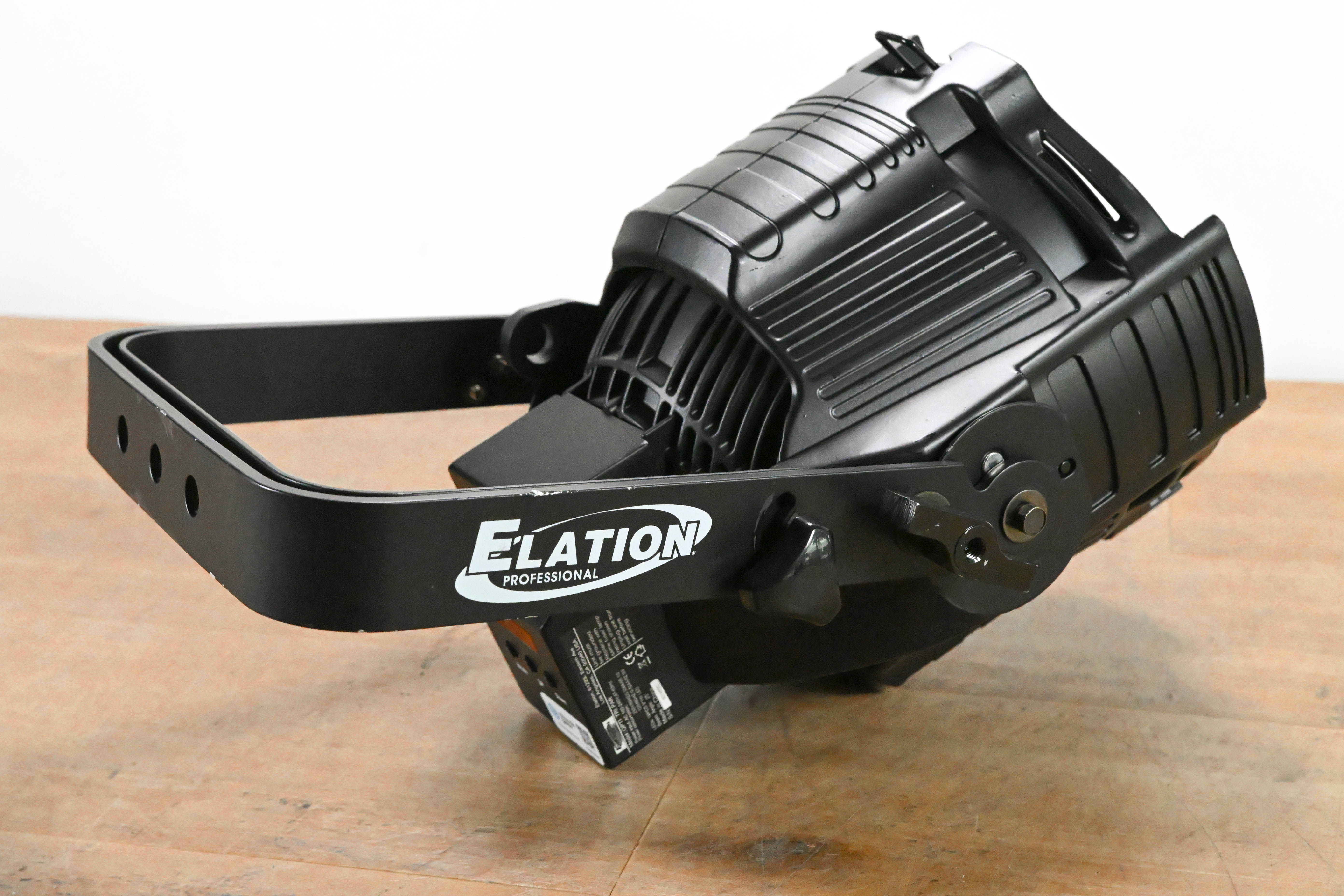 Elation OPTI TRI PAR 18 x 3W Tri Color LED Par