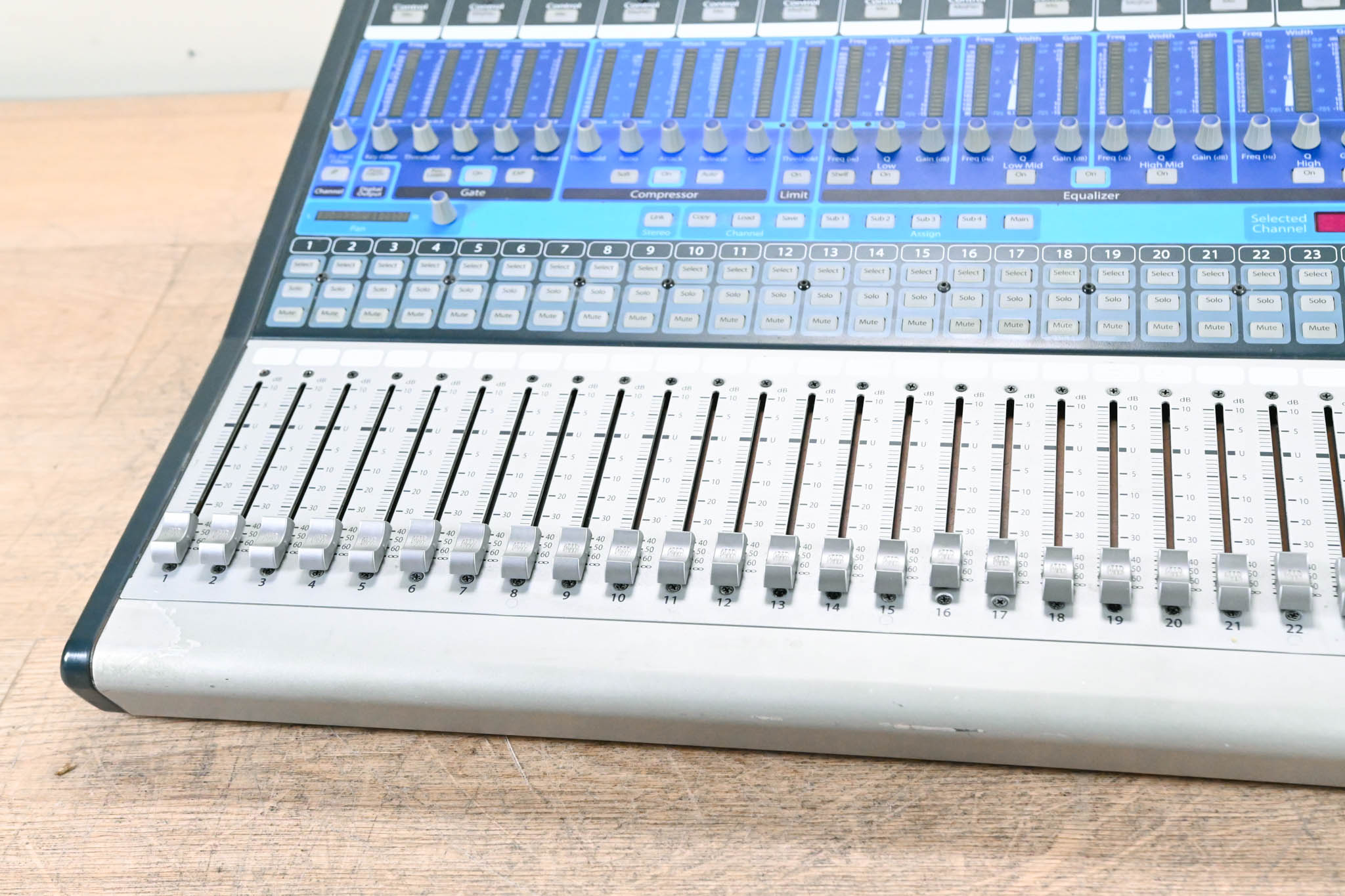 PreSonus StudioLive 24.4.2 24-Channel Digital Audio Mixer