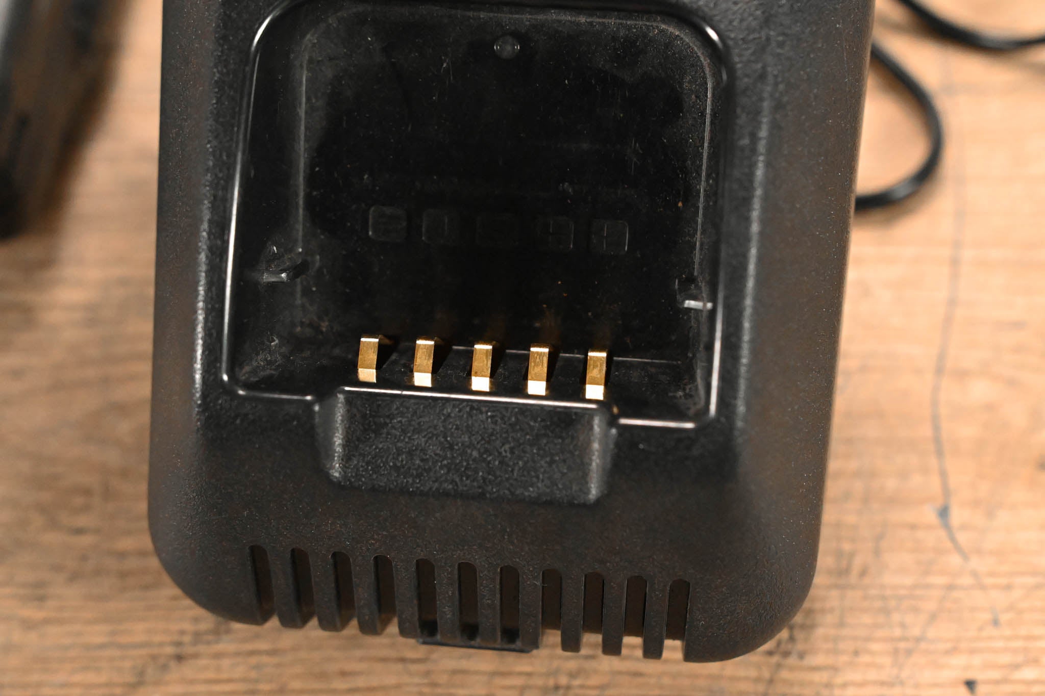 Kenwood TK-3360 UHF Radio with KNB-25A Battery and KSC-25 Charger