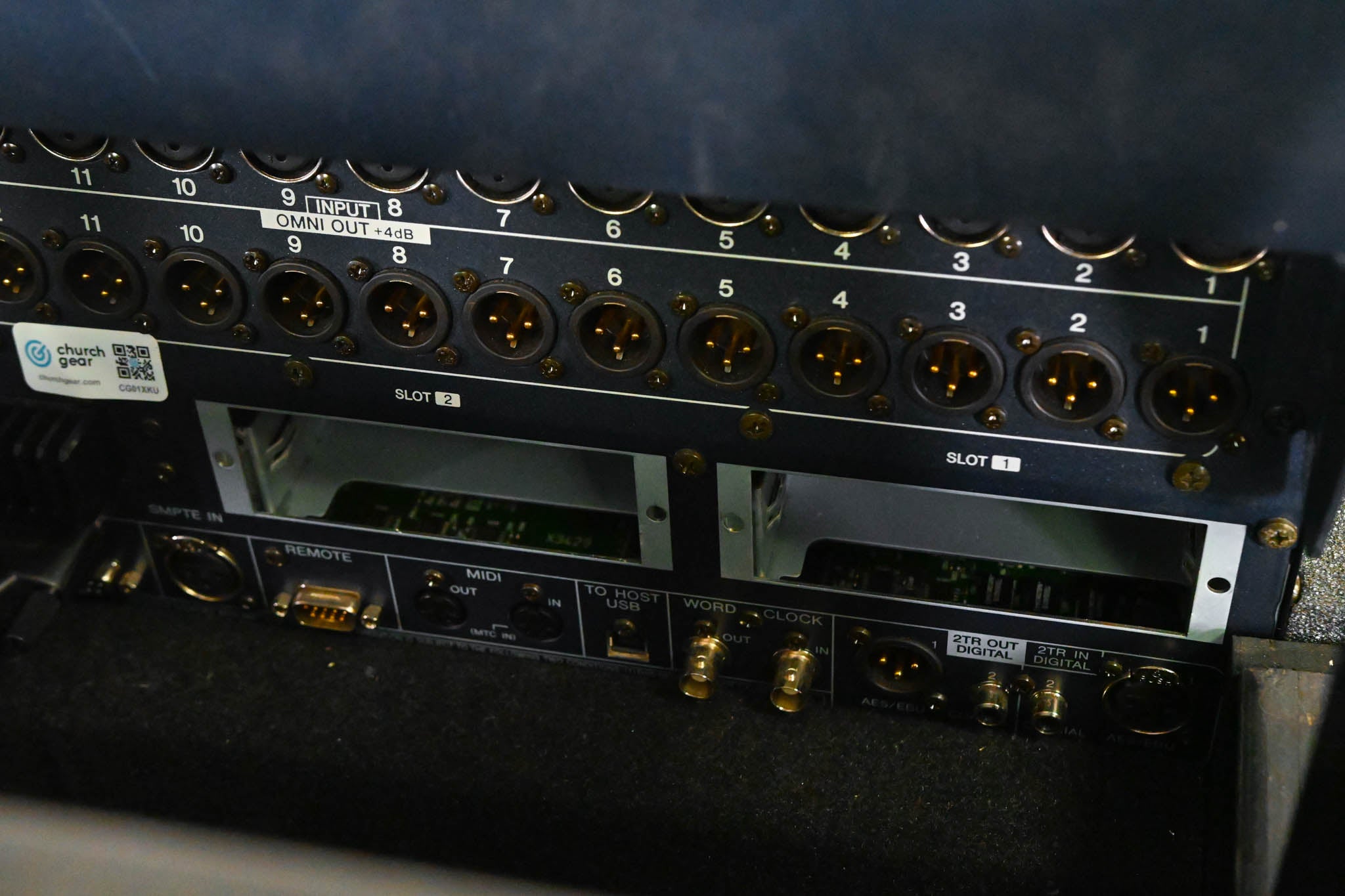 Yamaha DM1000 48-Channel Digital Audio Mixing Console w/ Road Case