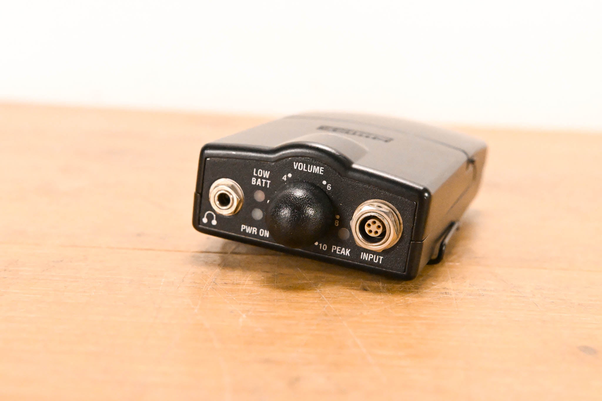 Shure P6HW Wired Bodypack Receiver