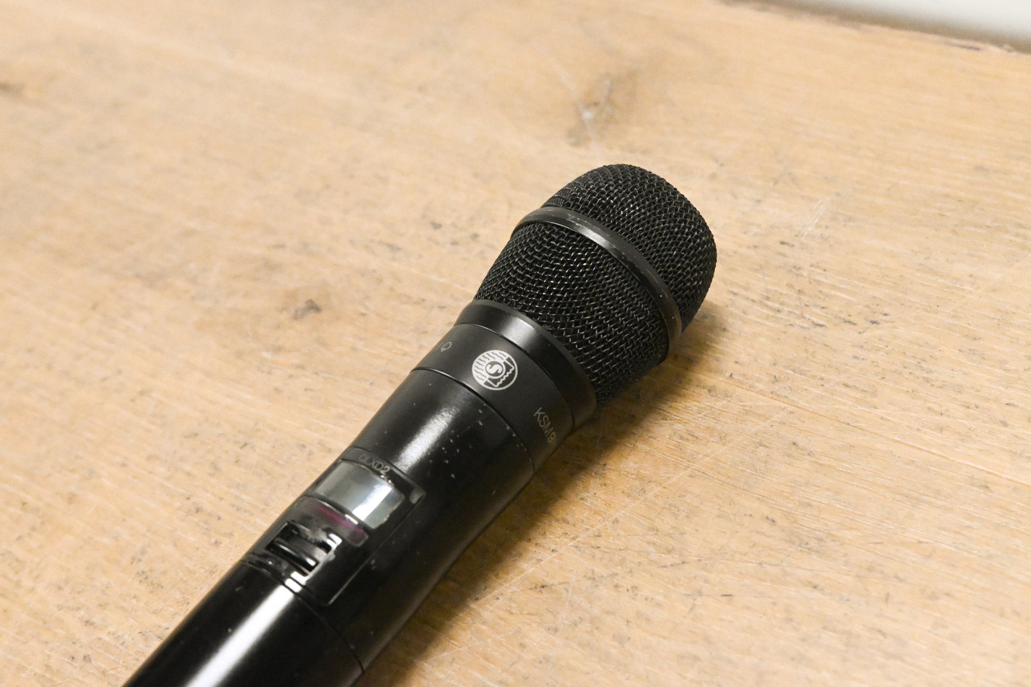 Shure QLXD24/KSM9HS Digital Handheld Wireless System - G50 Band (NO PSU)