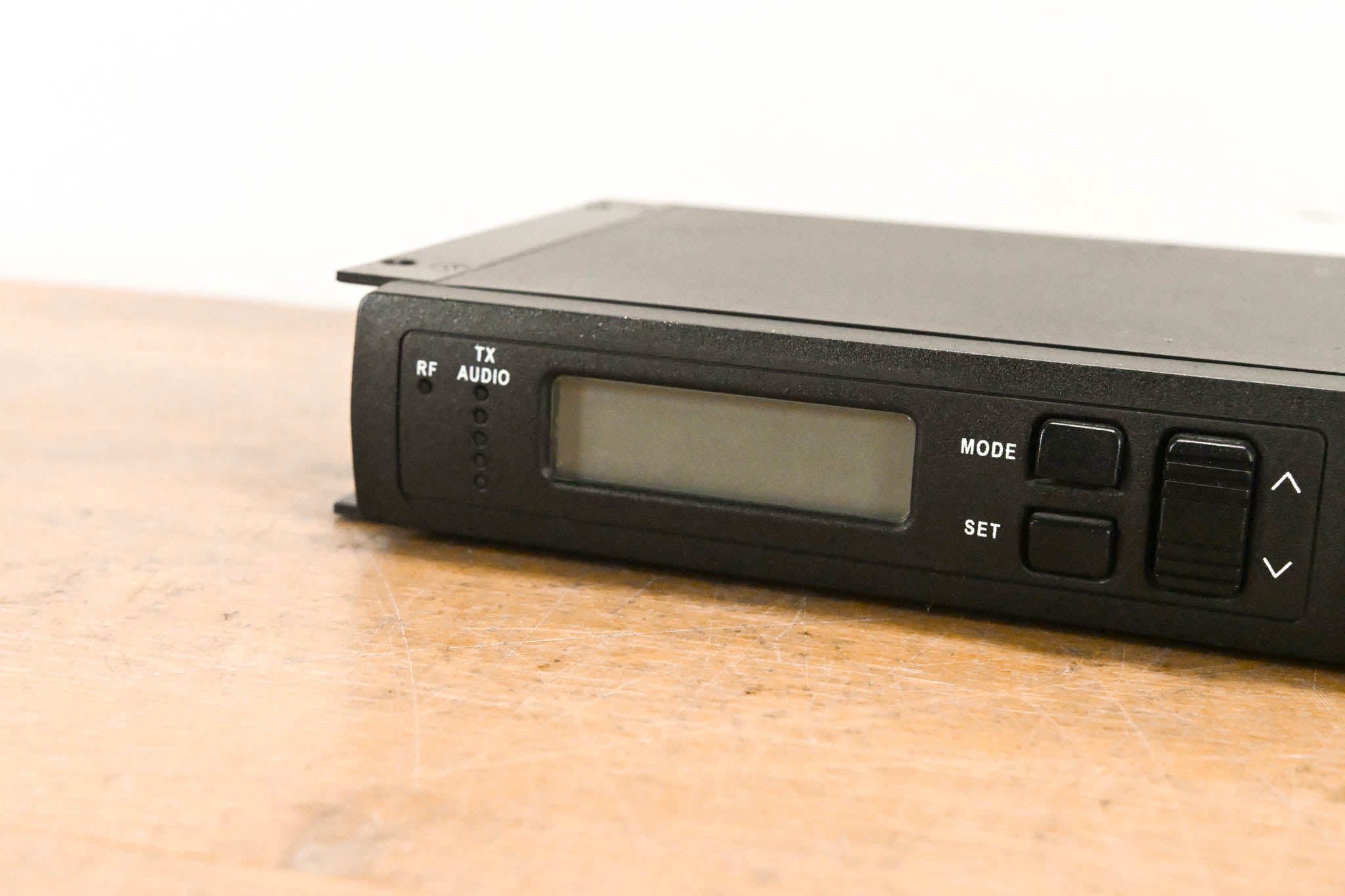 Shure ULXS4 Wireless Receiver - J1 Band: 554-590 MHz (NO POWER SUPPLY)