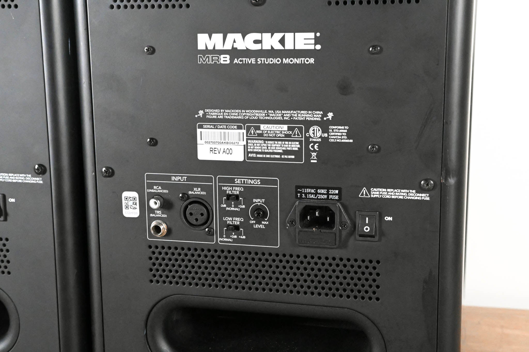 Mackie MR8 8" Active Studio Monitor (PAIR)