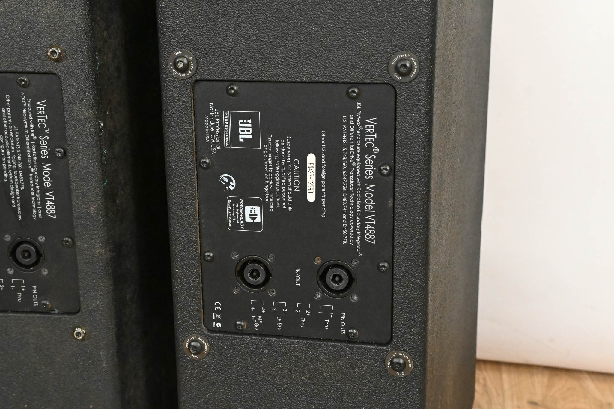JBL VT4887 Compact Bi-Amplified 3-Way Line Array Element (PAIR)