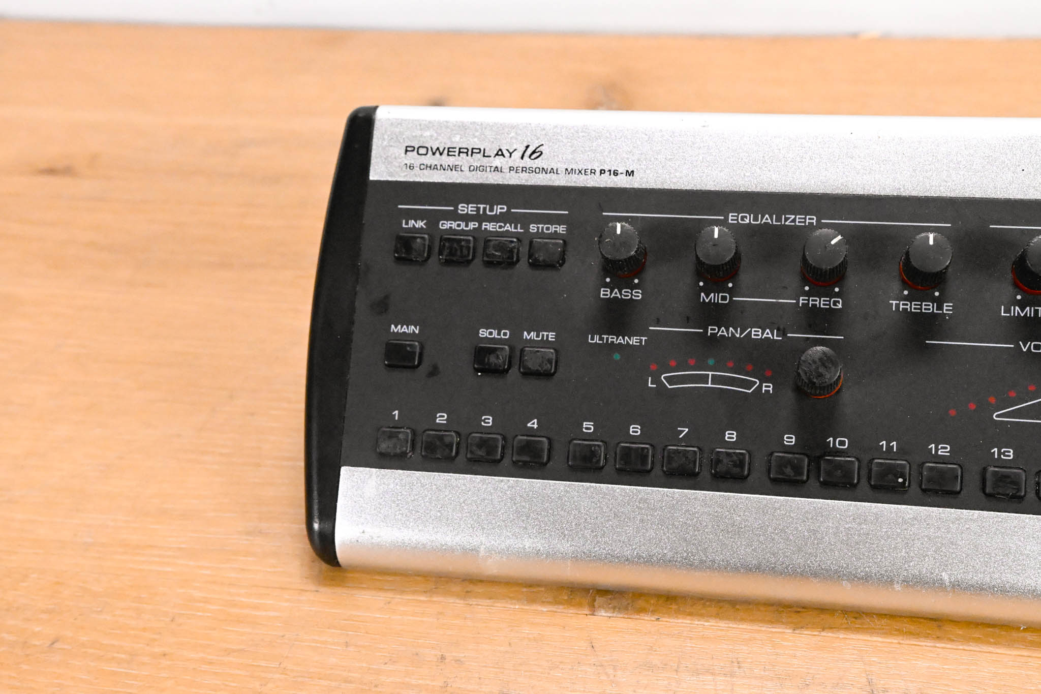 Behringer Powerplay P16-M 16-Channel Digital Personal Mixer
