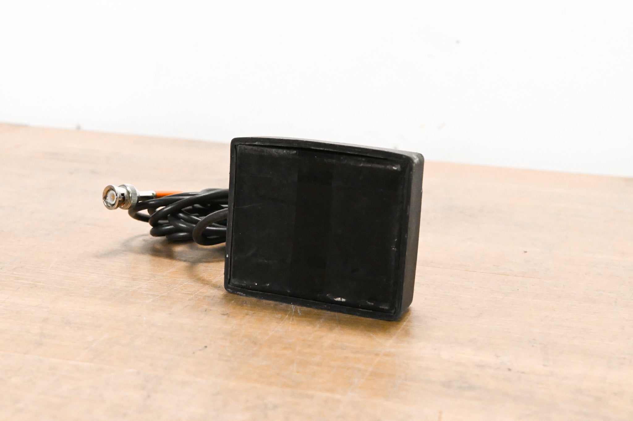 Radiall / Larsen BNC-BNC Magnet Mount