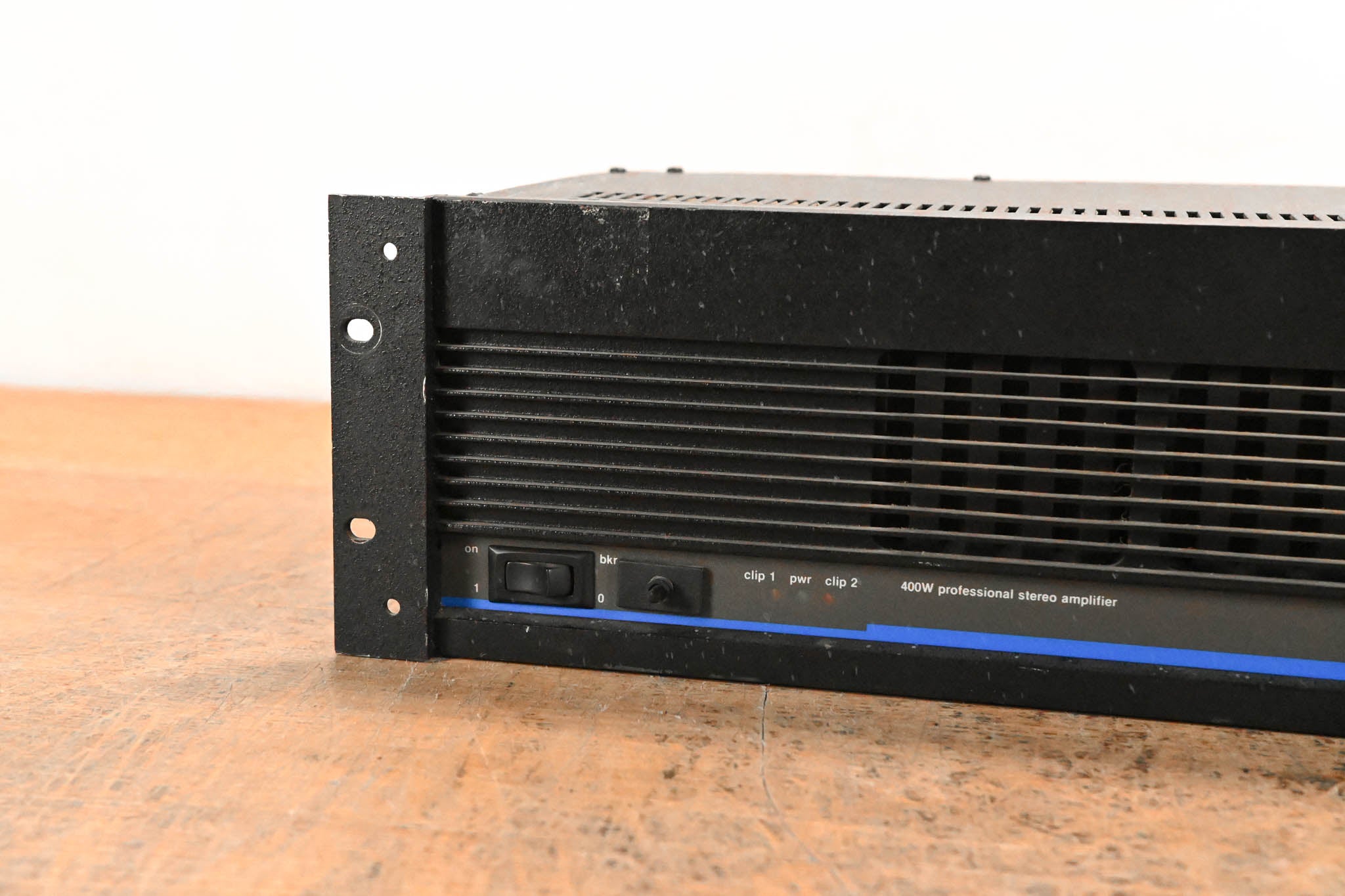 QSC Model 1400 2-Channel Power Amplifier