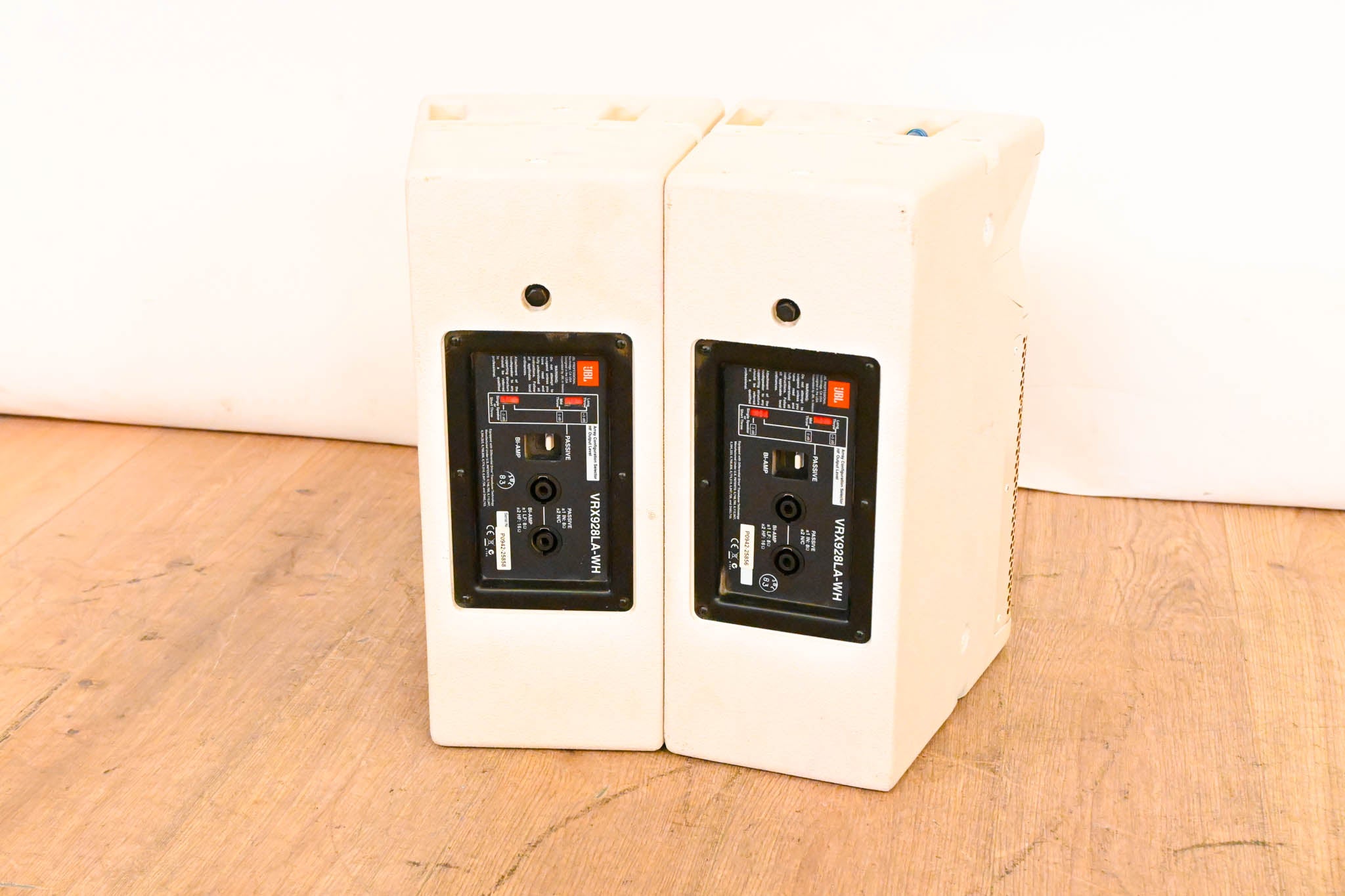 JBL VRX928LA-WH 8" Two-Way Line Array Loudspeaker System (PAIR)