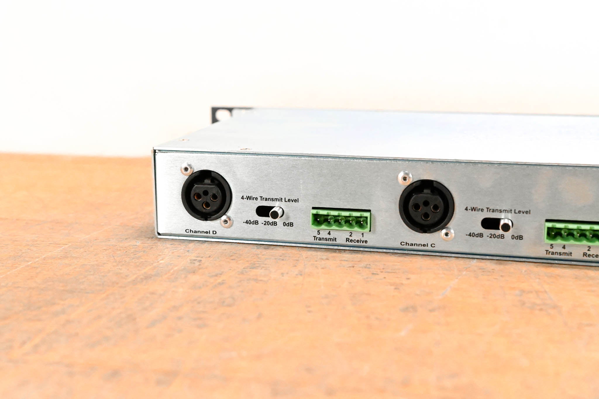 Clear-Com IF4W4 Encore 4-Channel 4-Wire to Partyline Interface