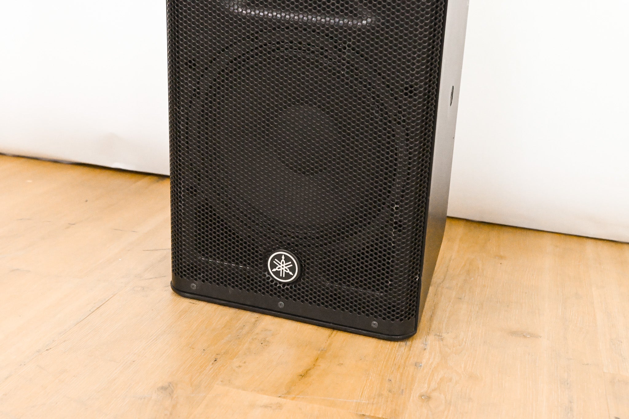 Yamaha DXR10mkII 10" 1,100W Powered PA Speaker