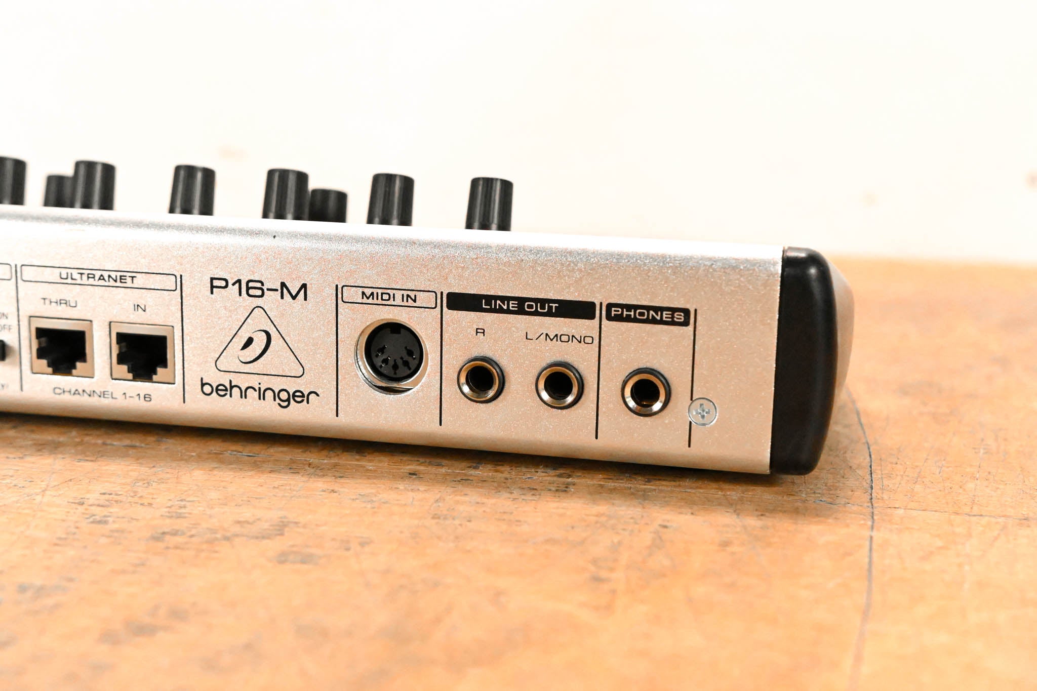 Behringer Powerplay P16-M 16-Channel Digital Personal Mixer