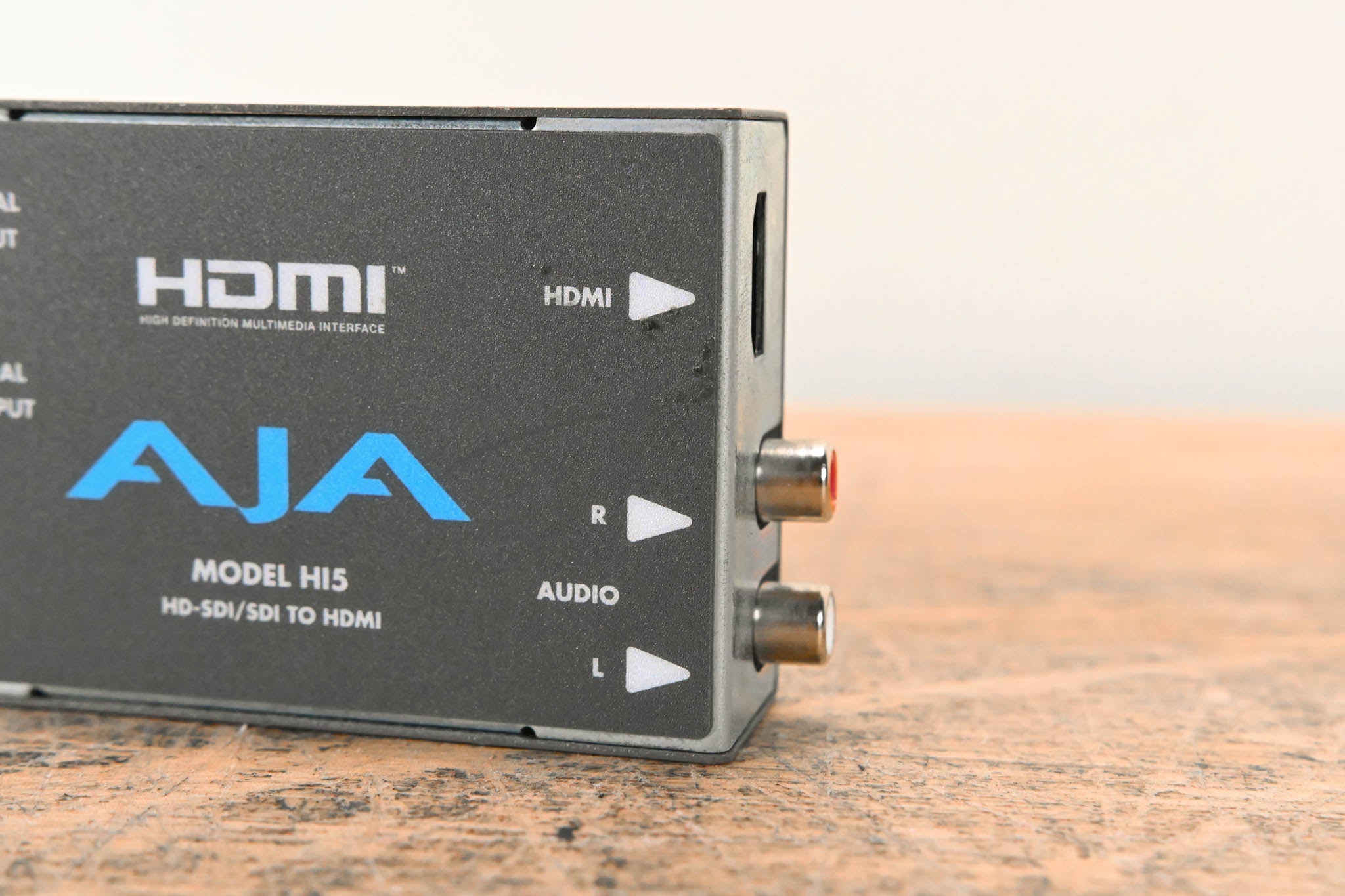 AJA HI5 HD/SD-SDI to HDMI Video and Audio Converter