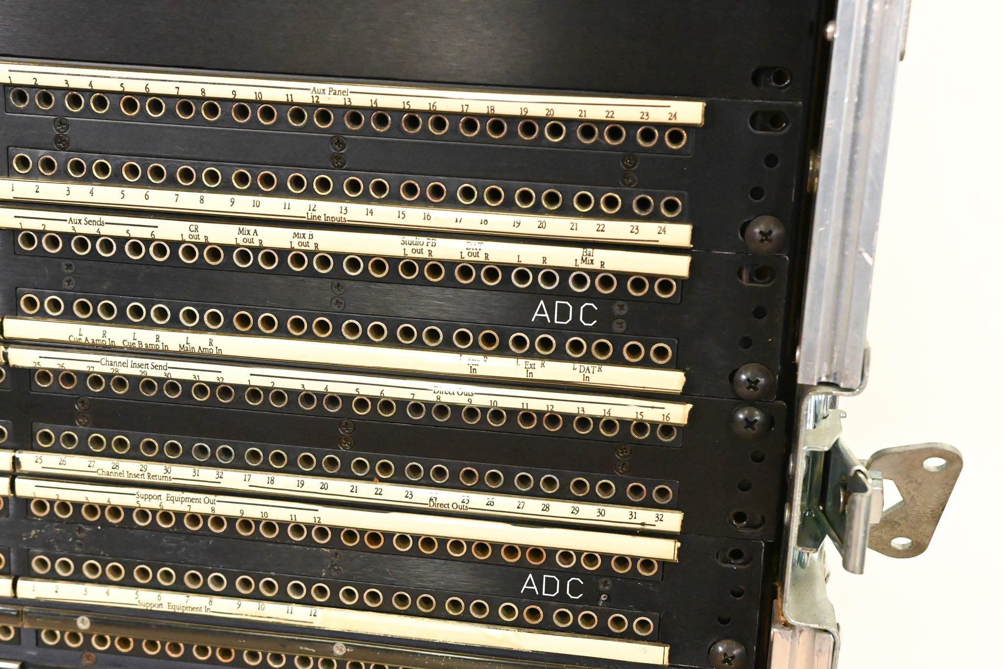 ADC 5x 96-Point TT Patchbay Rack w/ Elco I/O – 16U Rolling Case