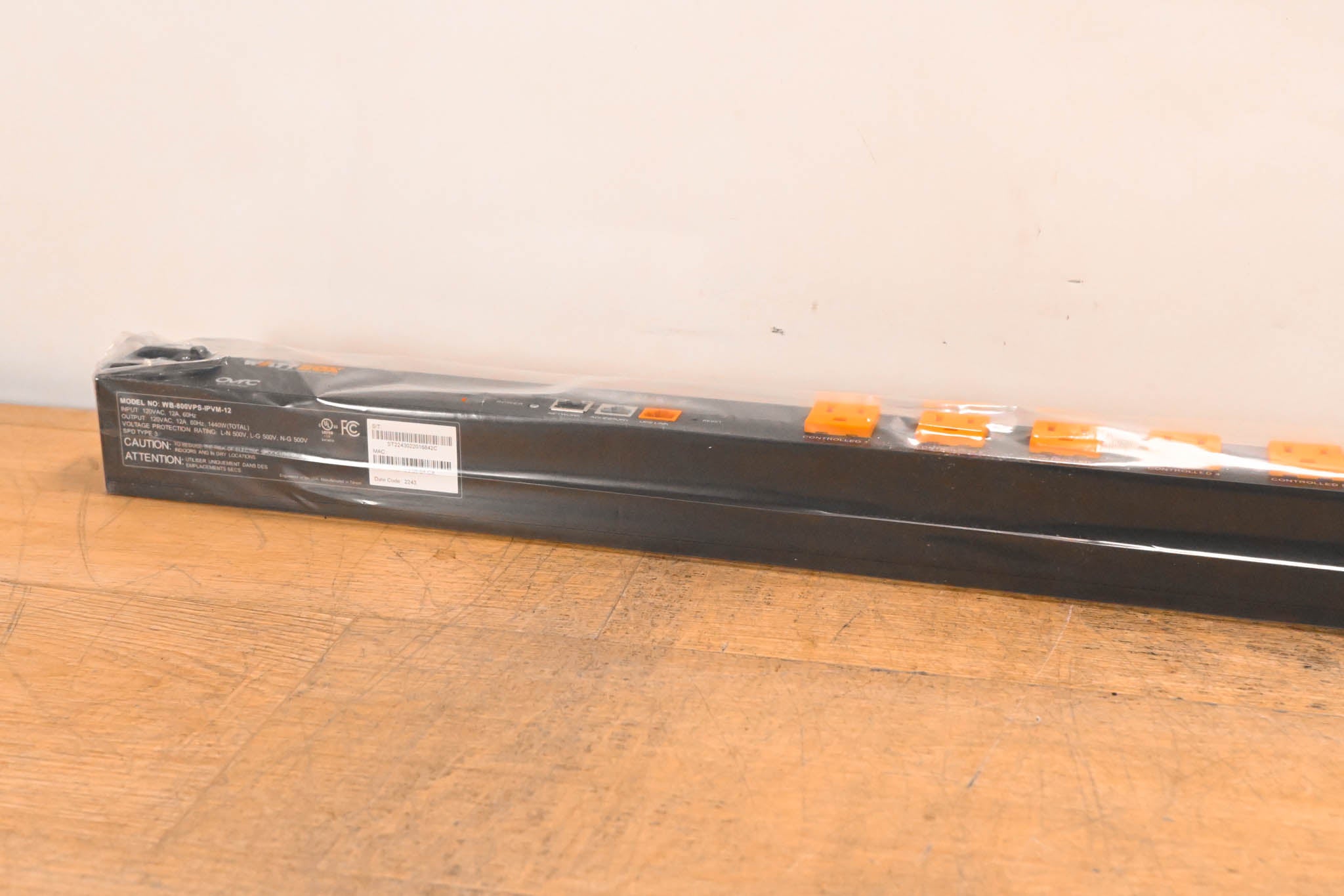 WattBox WB-800VPS-IPVM-12 Vertical IP Power Conditioner (12 Outlets)