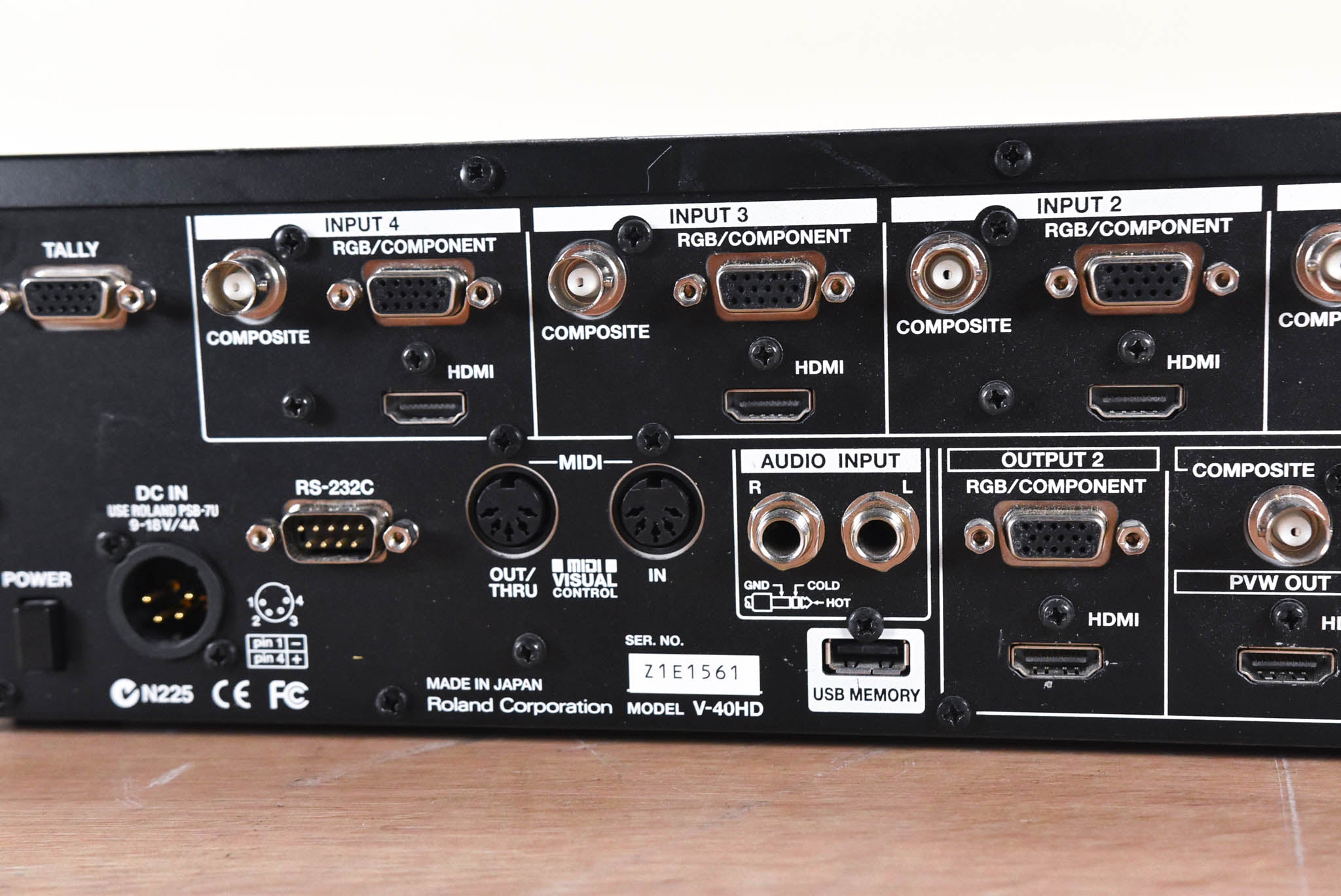 Roland V-40HD Multi-Format Video Switcher NO POWER SUPPLY