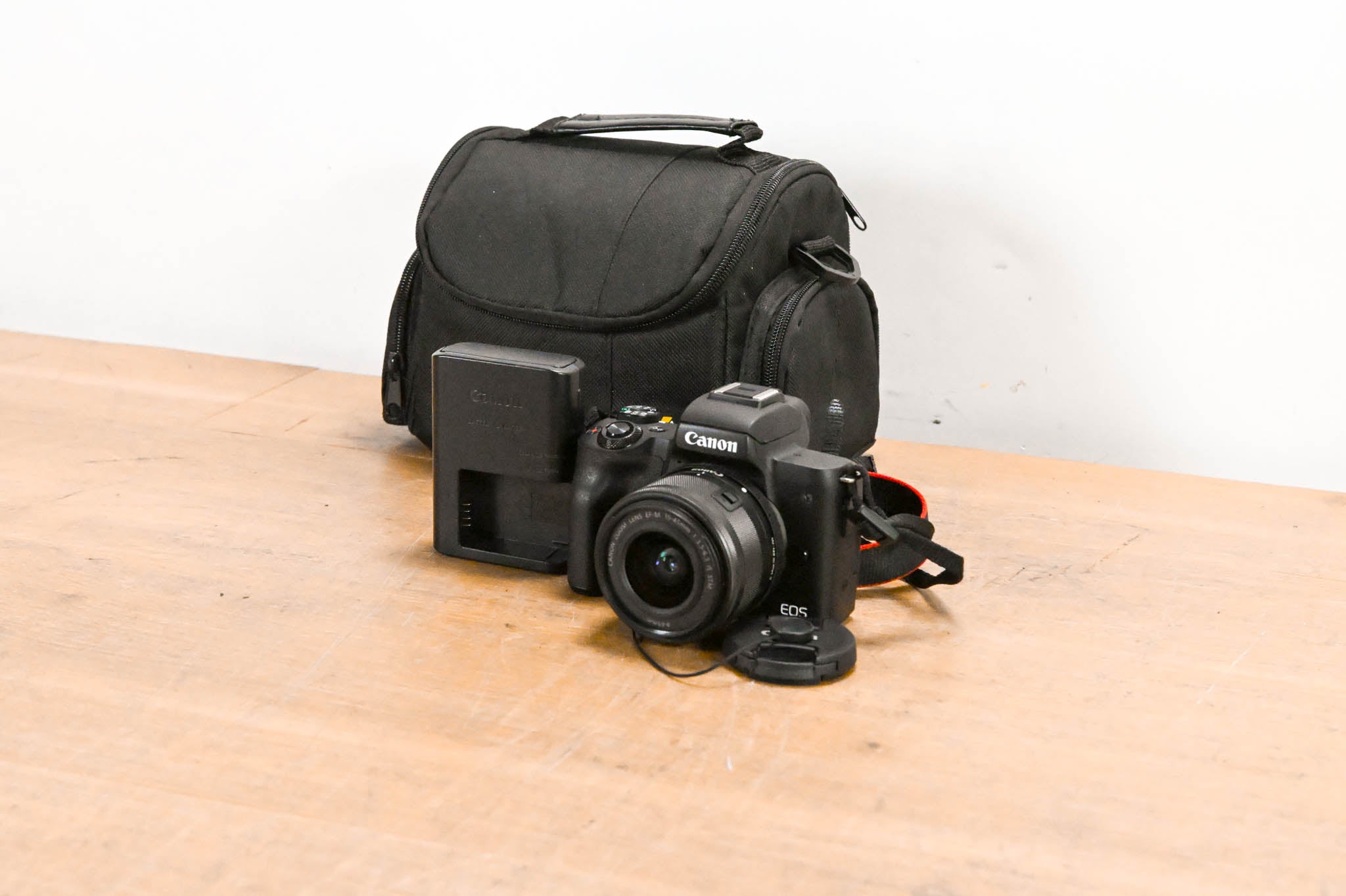 Canon EOS M50 Mirrorless Camera with EF-M 15-45mm f/3.5-6.3 IS STM Lens