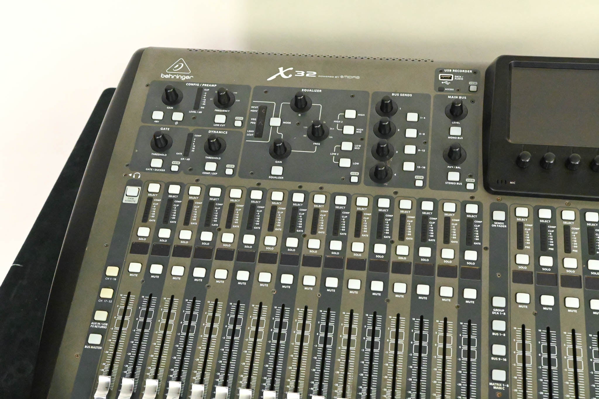 Behringer X32 40-Channel Digital Mixing Console