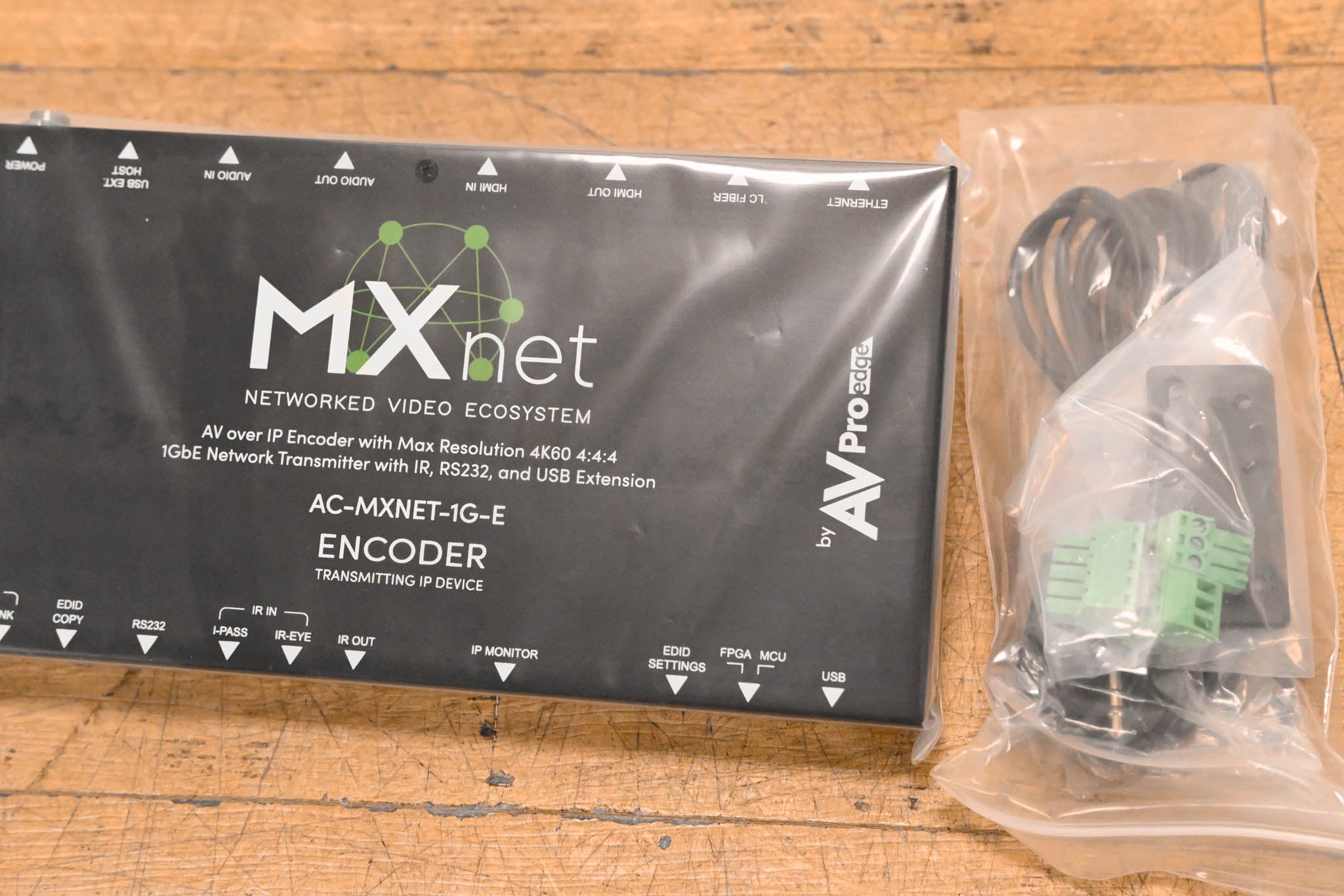 AVPro Edge AC-MXNET-1G-E Encoder/Transmitting IP Device