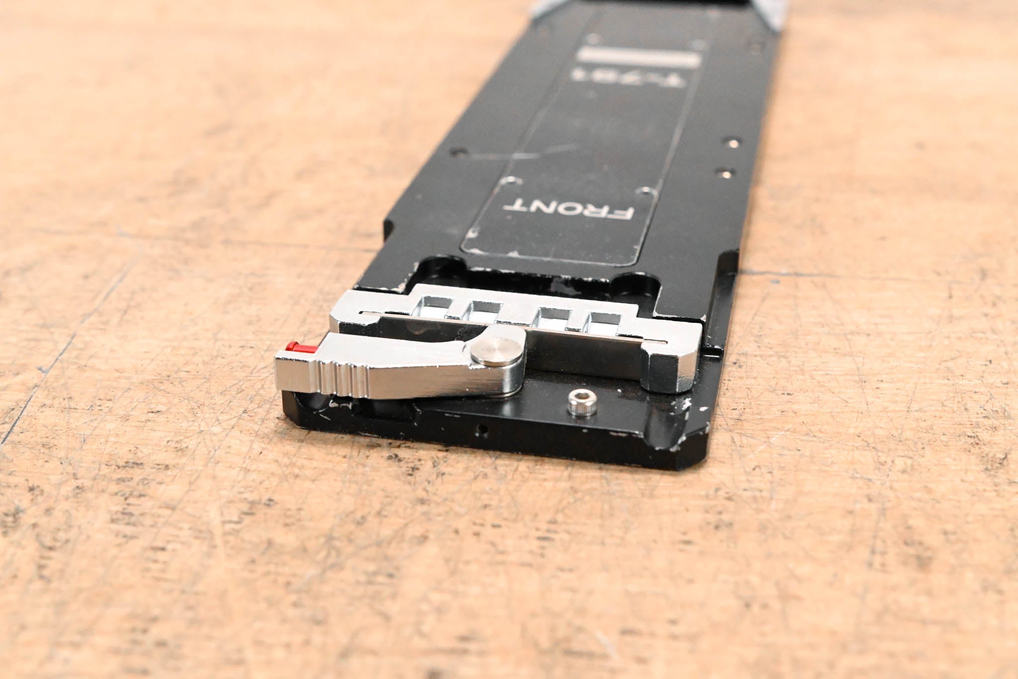 Ikegami T-791 Tripod Mounting Plate