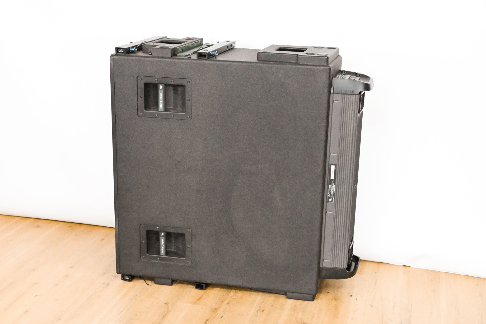 JBL VT4882DP Powered Dual 15" VerTec Line Array Subwoofer