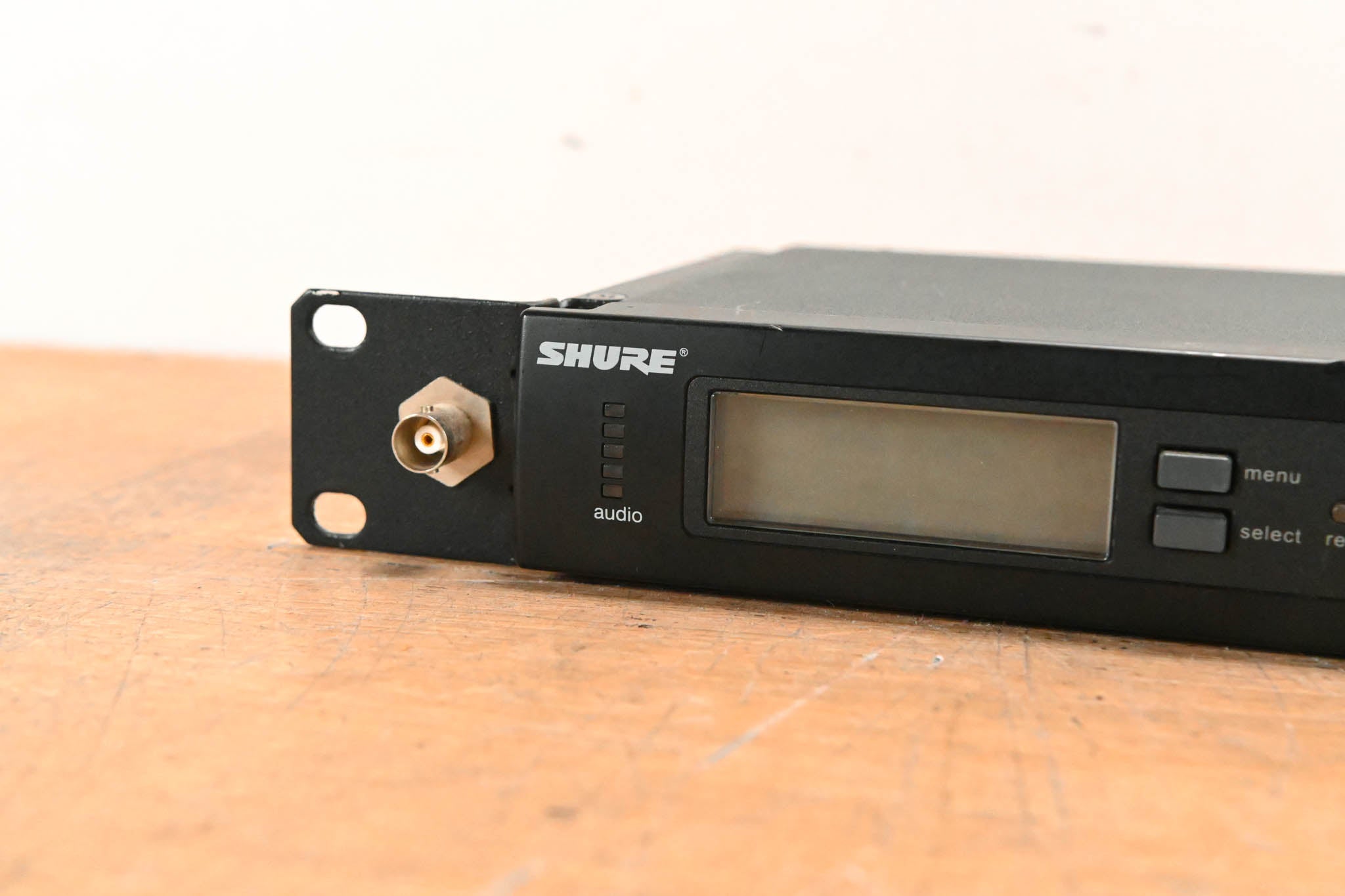 Shure SLX4 Wireless Receiver - H5 Band: 518-542 MHz (NO POWER SUPPLY)
