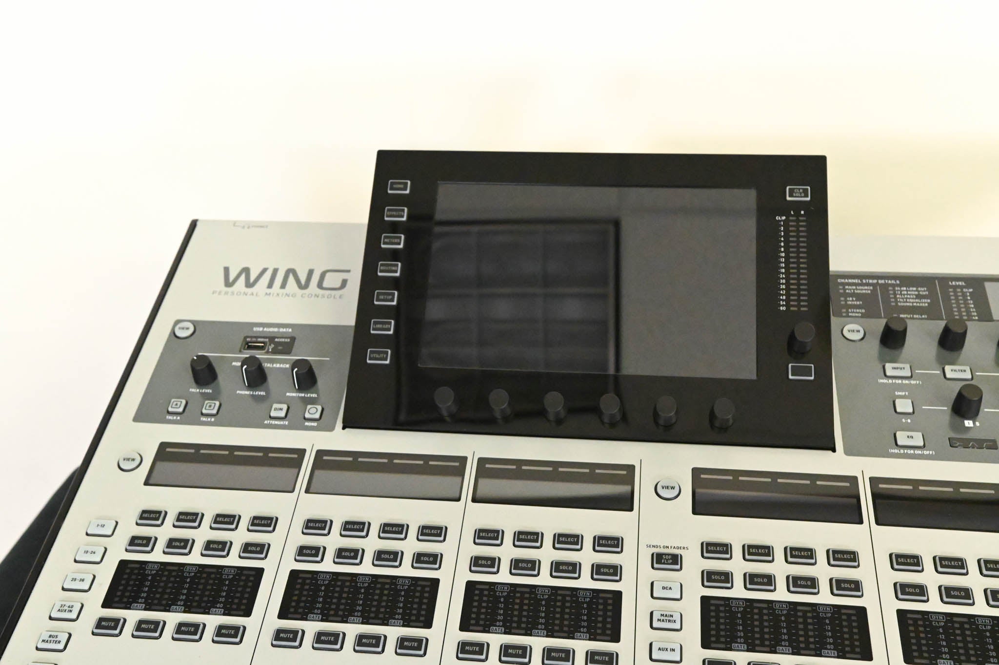 Behringer WING 48-Channel Digital Mixer with Road Case