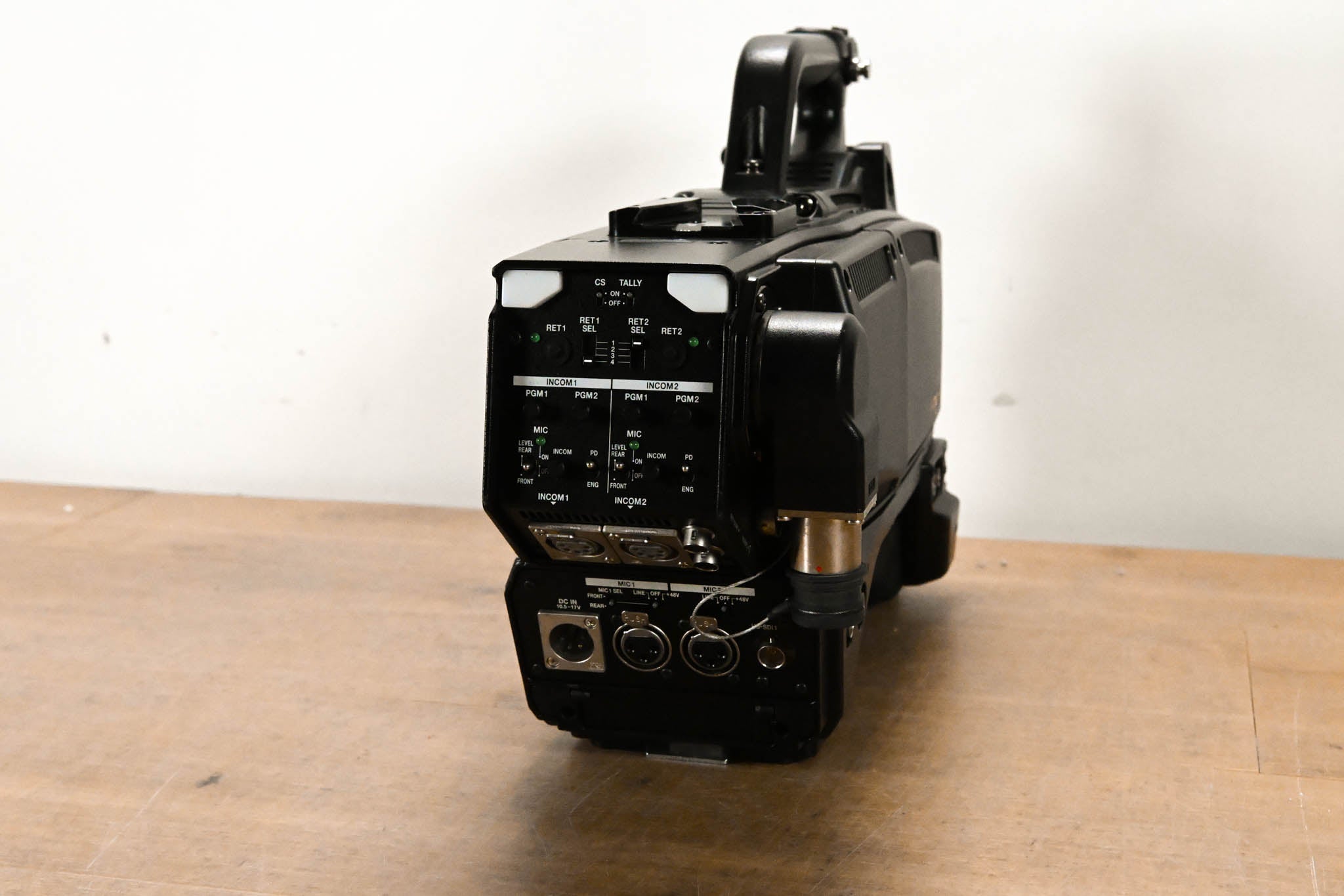 Hitachi Z-HD5000 HDTV Camera with CA-HF1000 Camera Adaptor