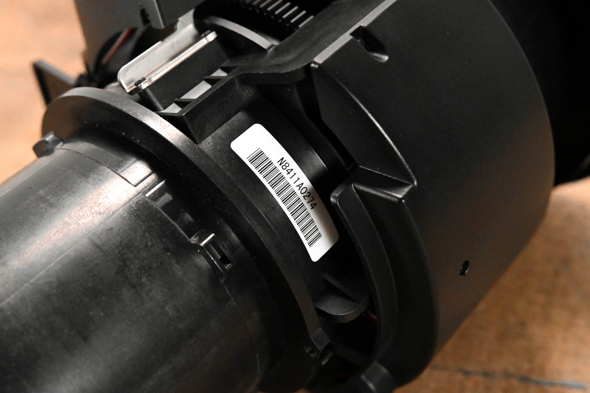 Epson ELPLU03 Wide Short Throw Zoom Lens #1