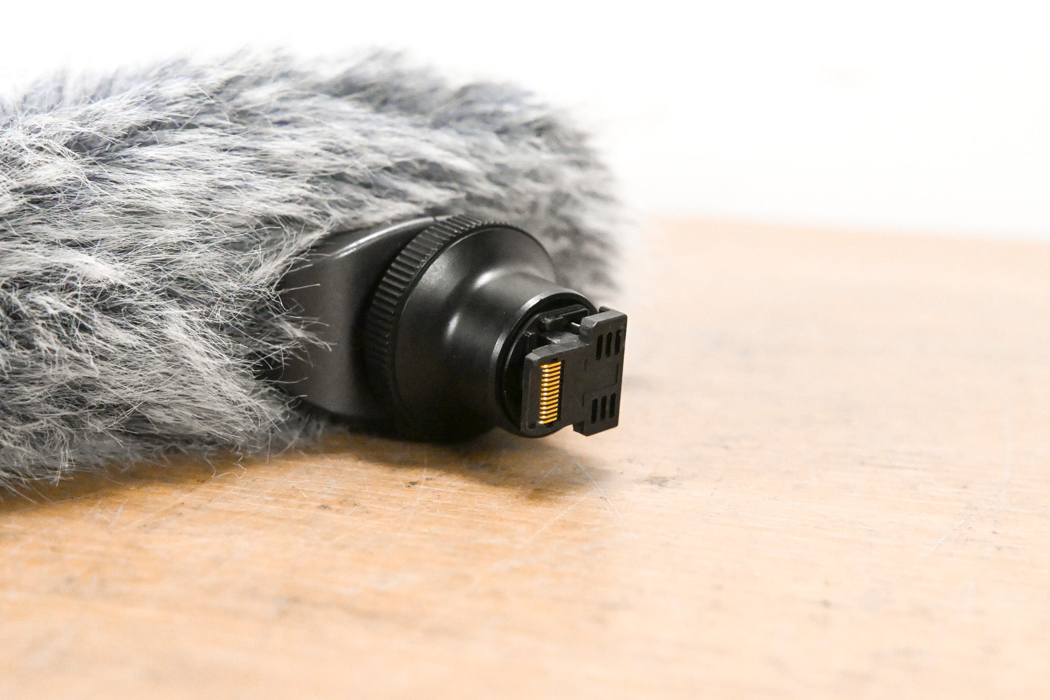 Canon DM-100 Camera-Mount Directional/Stereo Microphone