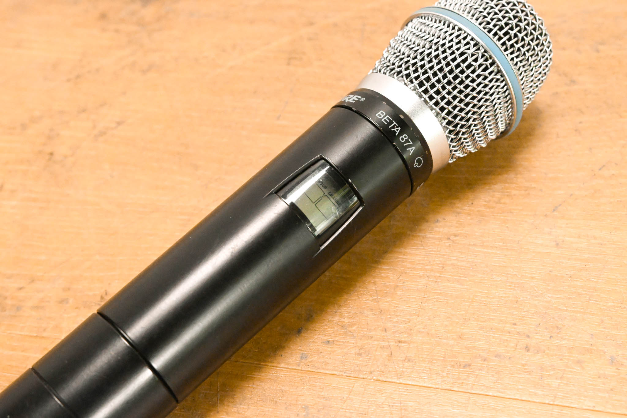 Shure U4D-J4 Dual Wireless Receiver with U2/BETA87A Handheld - J4 Band