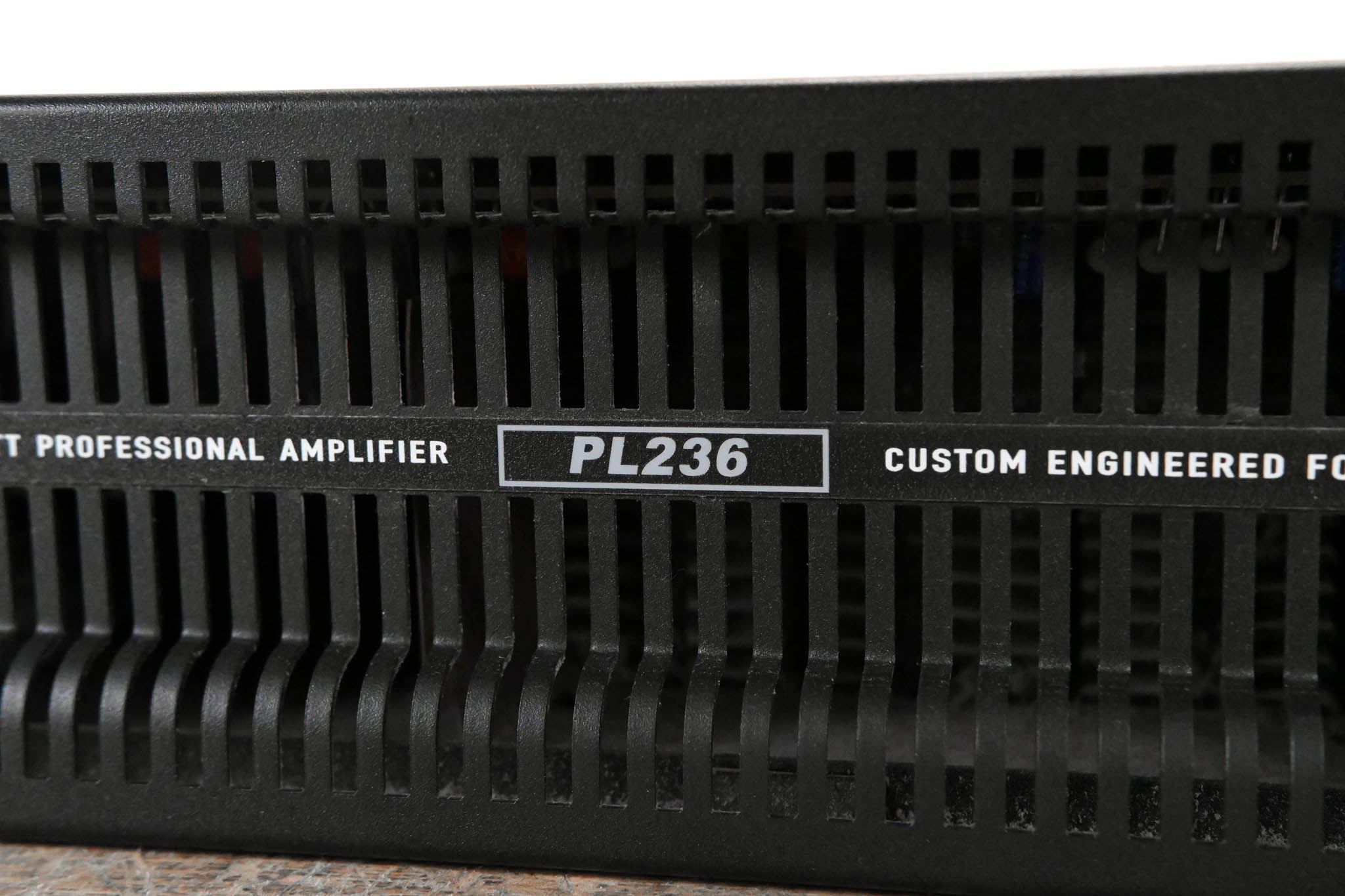 QSC PL236 PowerLight 2 Series 2-Channel Power Amplifier