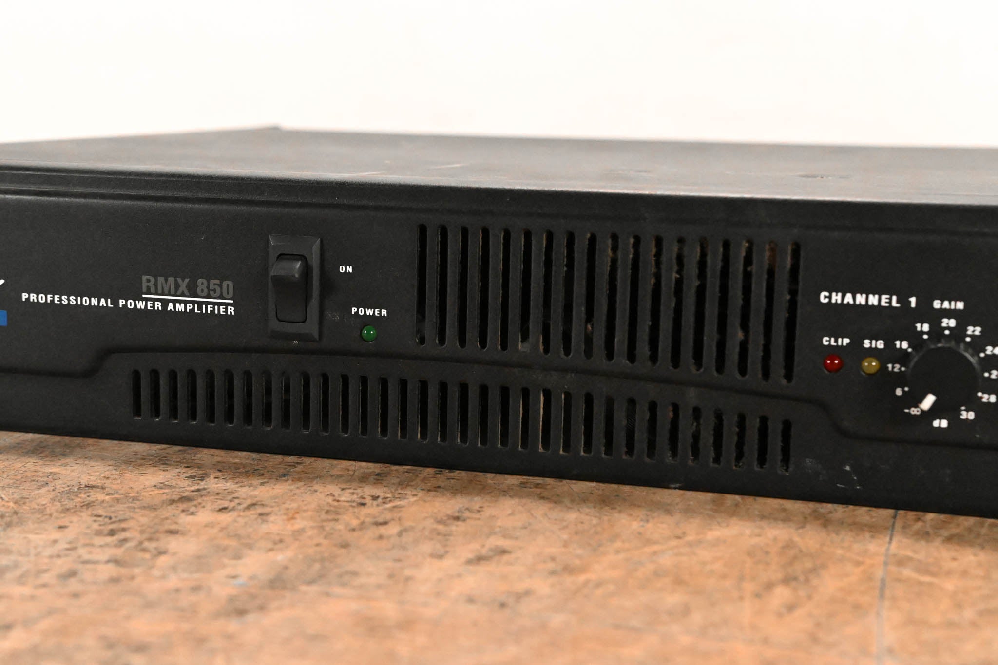 QSC RMX850 2-Channel Power Amplifier