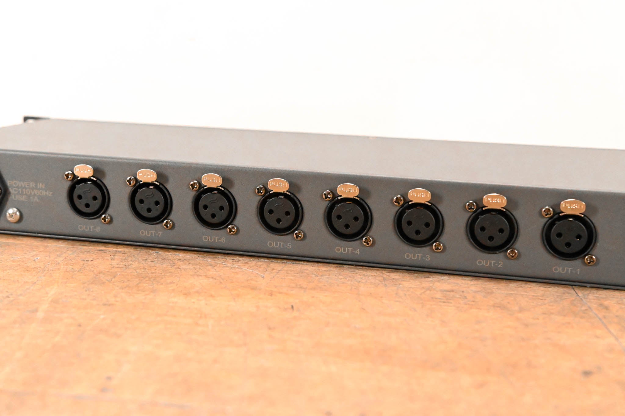 Blizzard Lighting Pipeline DMX-512 8-Way DMX Distributor