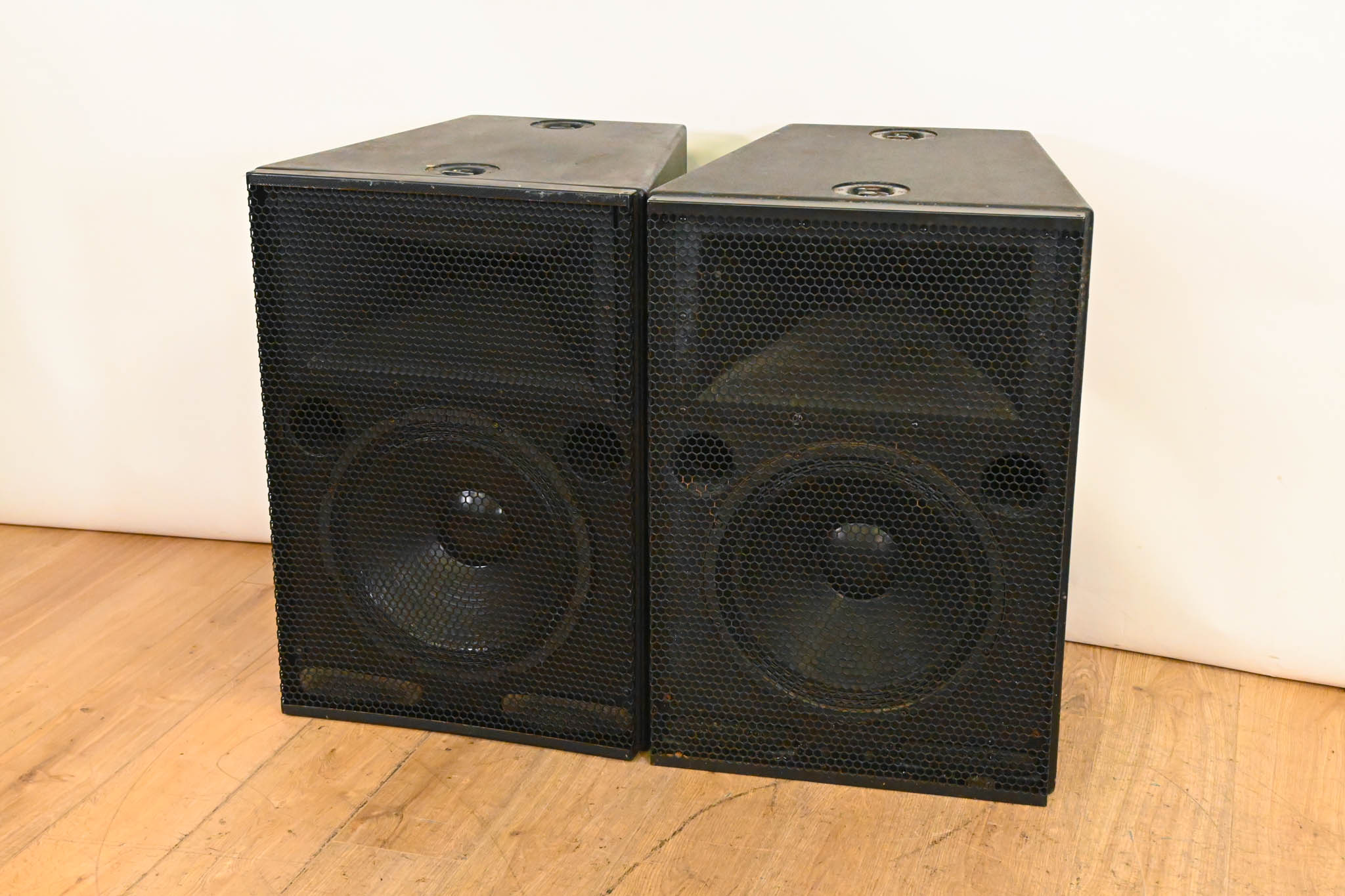 Meyer Sound CQ-2 Narrow Coverage Main Loudspeaker (PAIR)