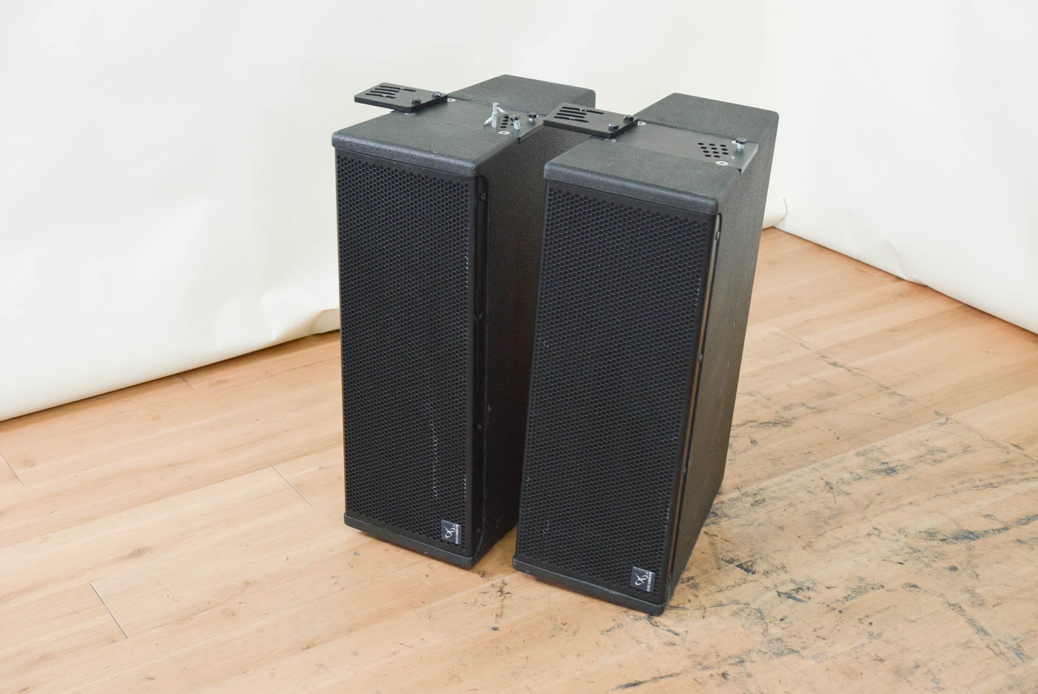 WorxAudio V8i Two-Way Line Array Loudspeaker (PAIR)