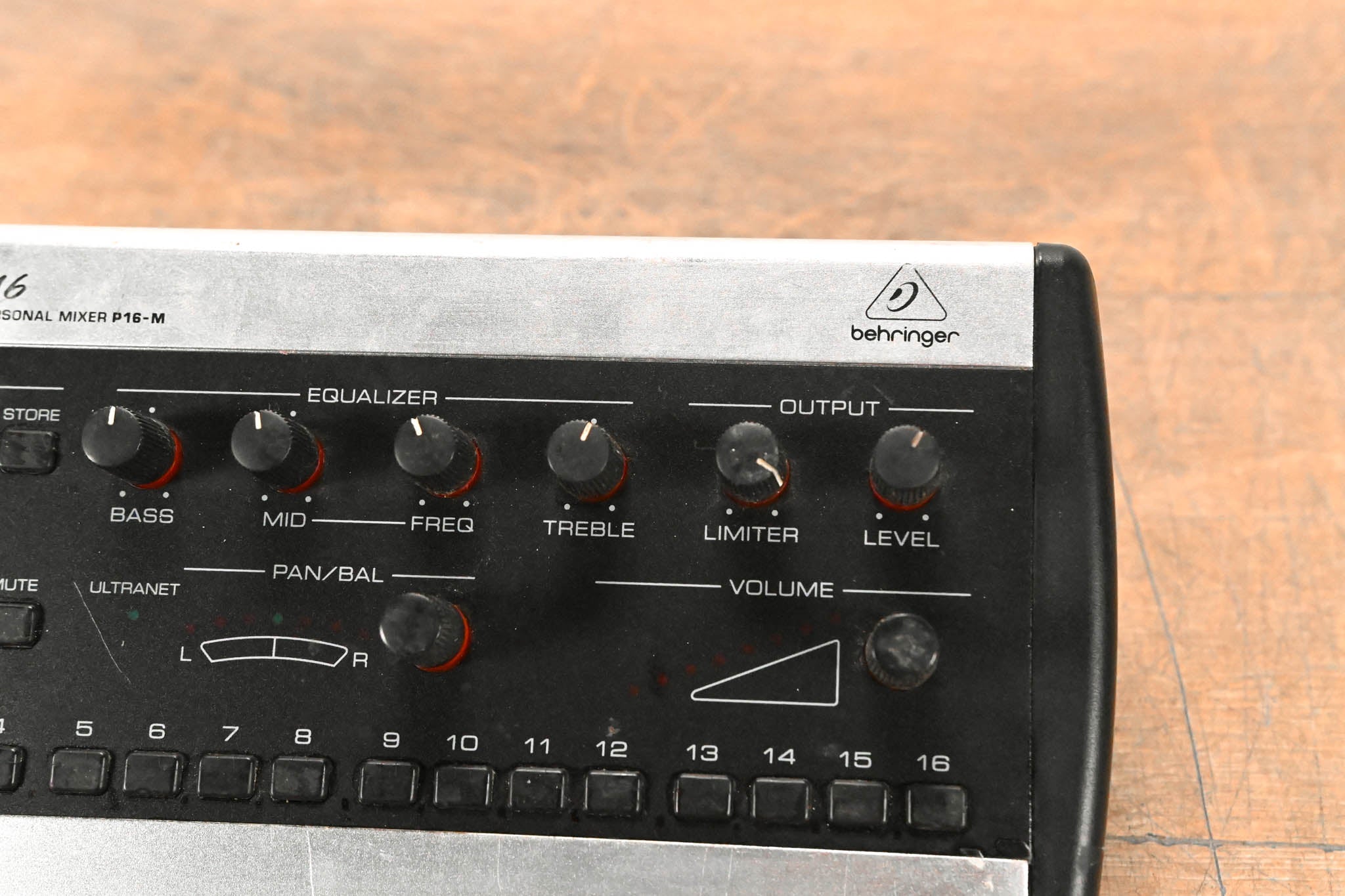 Behringer Powerplay P16-M 16-Channel Digital Personal Mixer