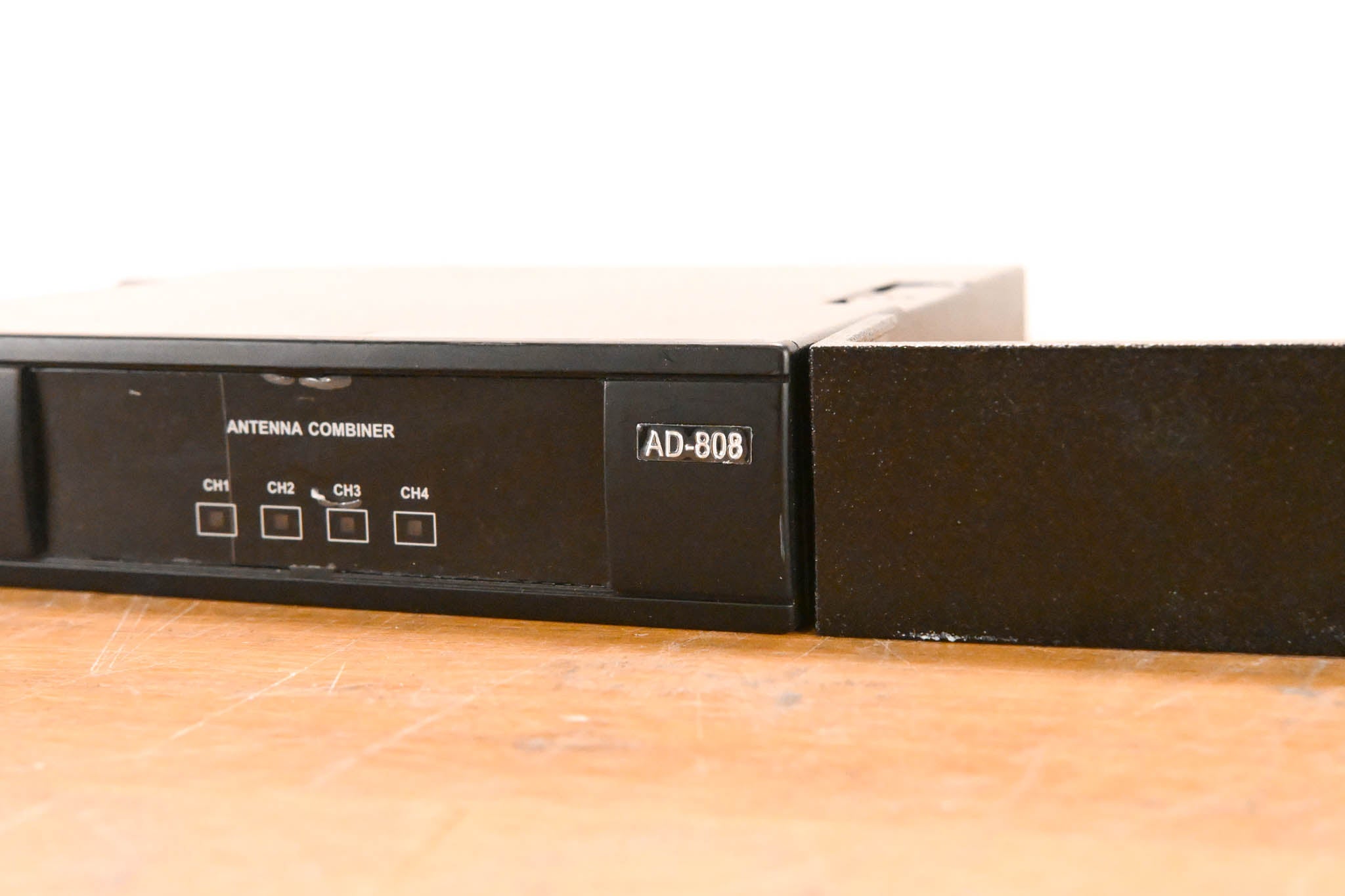 Mipro AD-808 UHF 4-Channel Antenna Combiner 470-960 MHz (NO PSU)