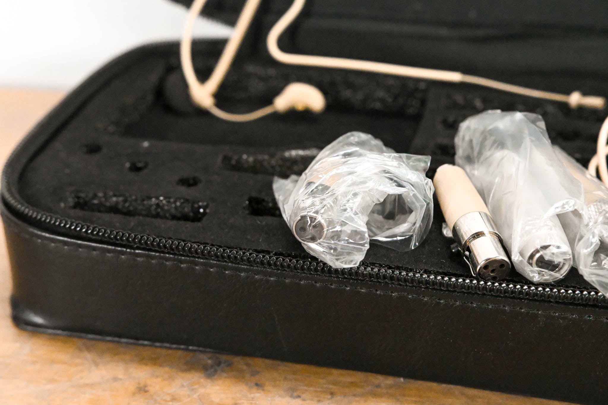 Samson SE10 Earset Microphone with Condenser Capsule & Accessories