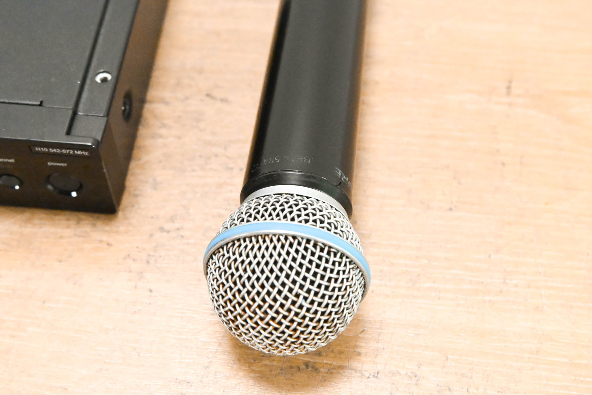 Shure BLX24R/B58 Handheld Wireless System - H10 Band (NO POWER SUPPLY)