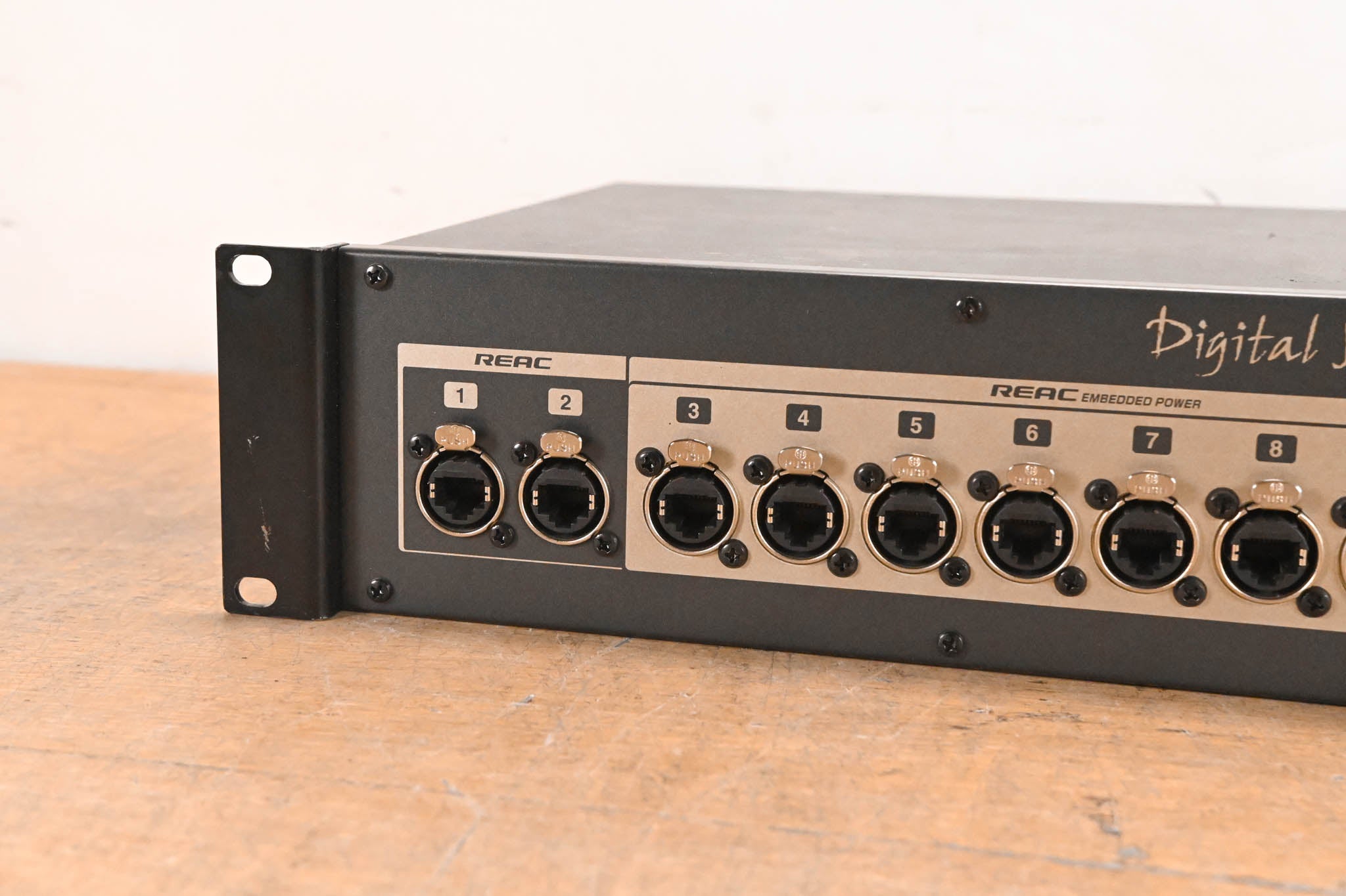 Roland S-4000D Splitter and Power Distributor for M-48 Personal Mixers