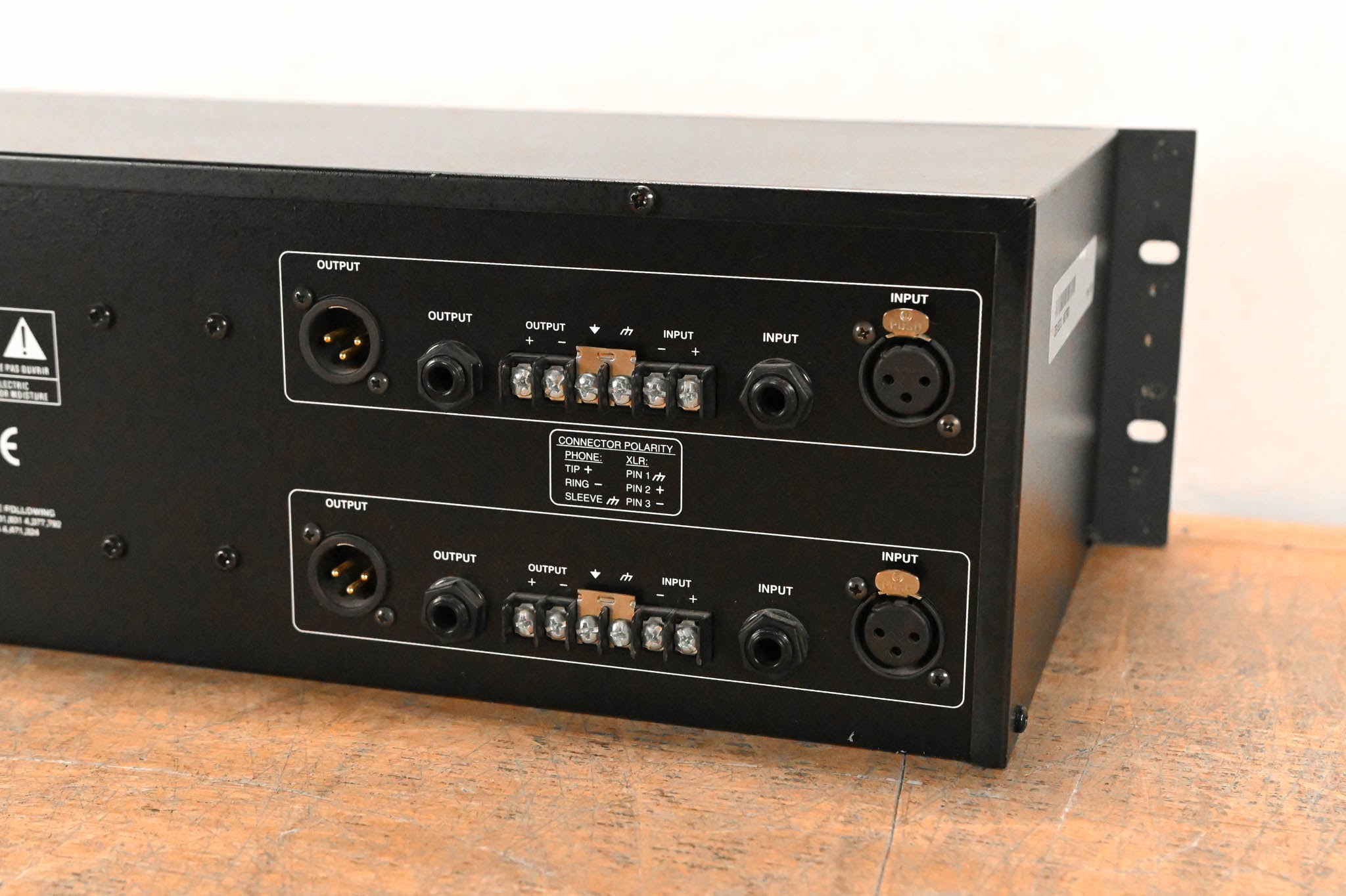dbx 2231 Dual-Channel 31-Band Graphic Equalizer/Limiter