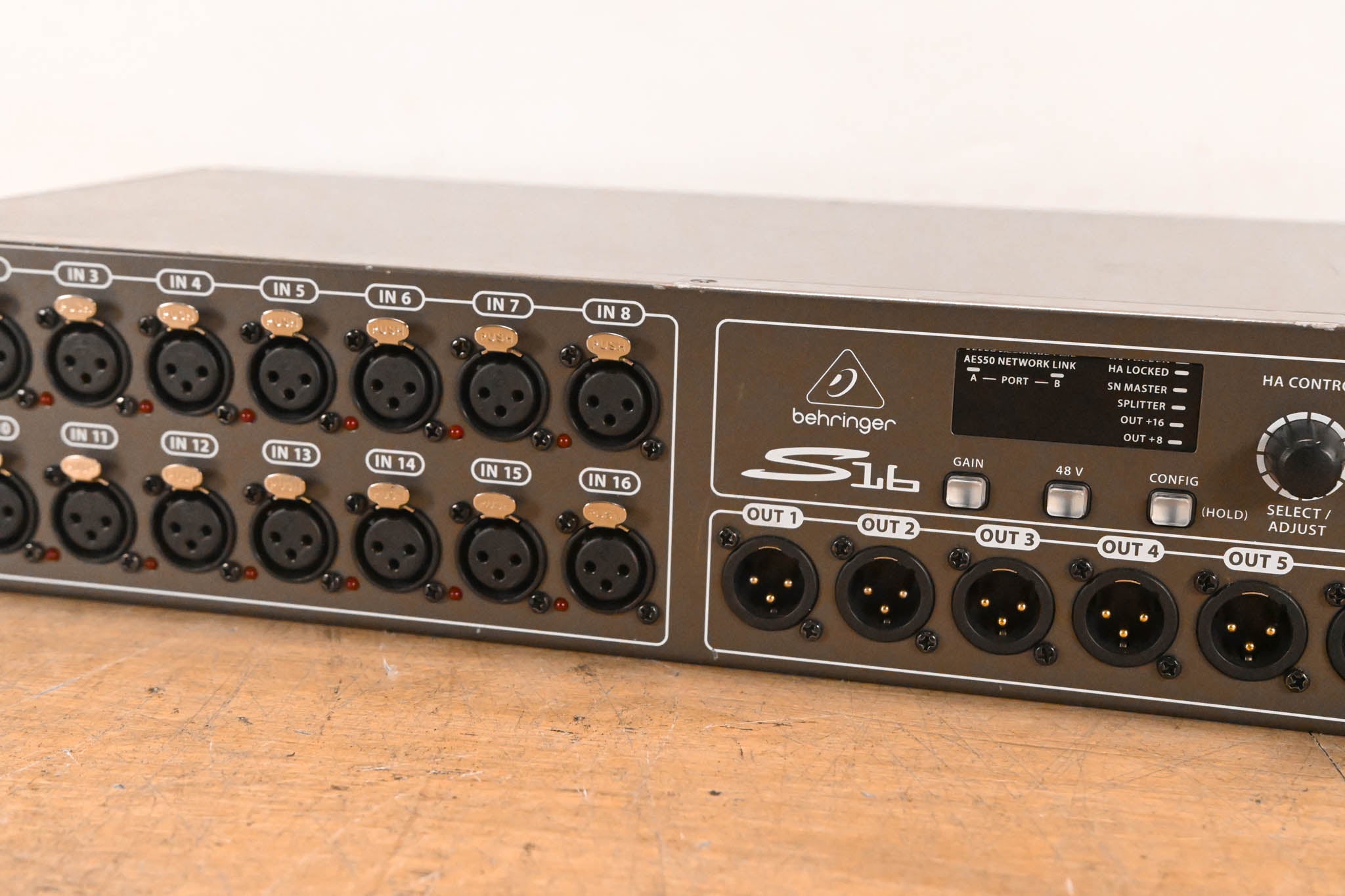 Behringer S16 16 x 8 Digital Stage Box