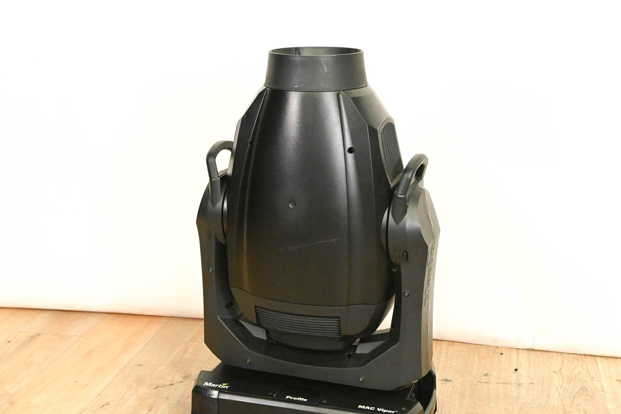 Martin MAC Viper Profile High Output Discharge-Based Moving Light