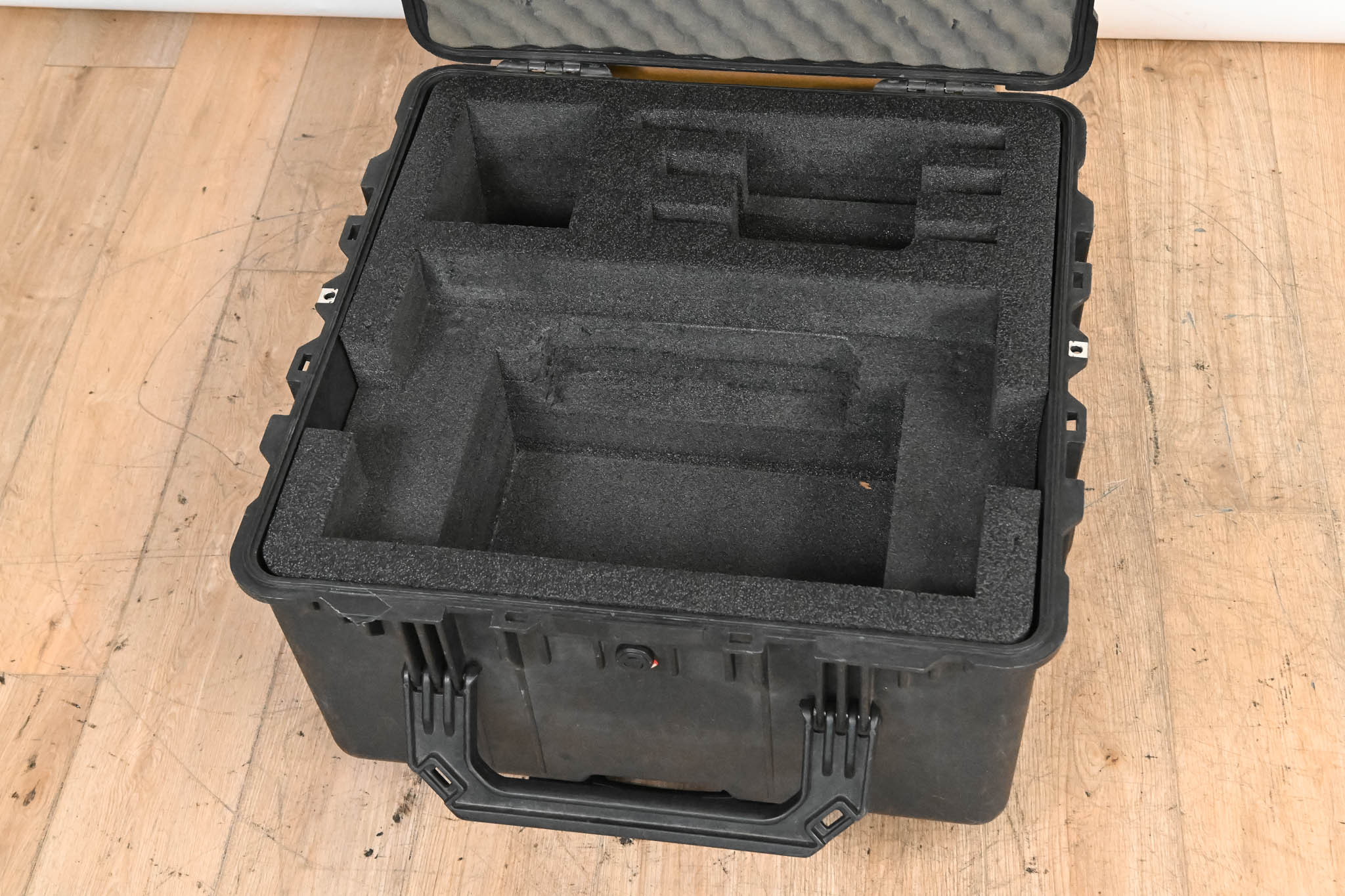 Pelican 1640 Protector Transport Case with Foam