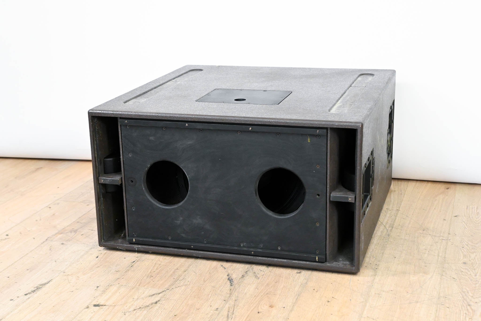 L'Acoustics SB118 18" Passive Subwoofer