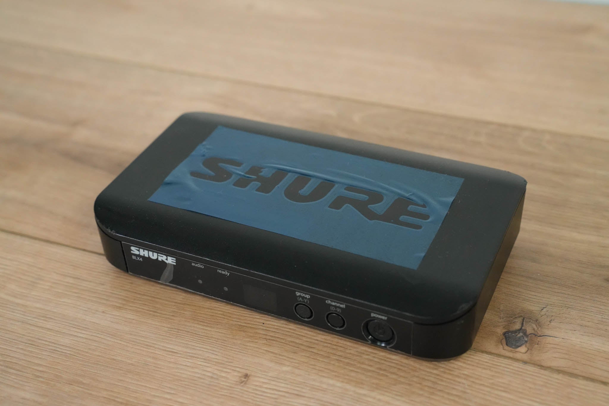 Shure BLX4 Wireless Receiver - J11 Band: 596-616 MHz (NO POWER SUPPLY)