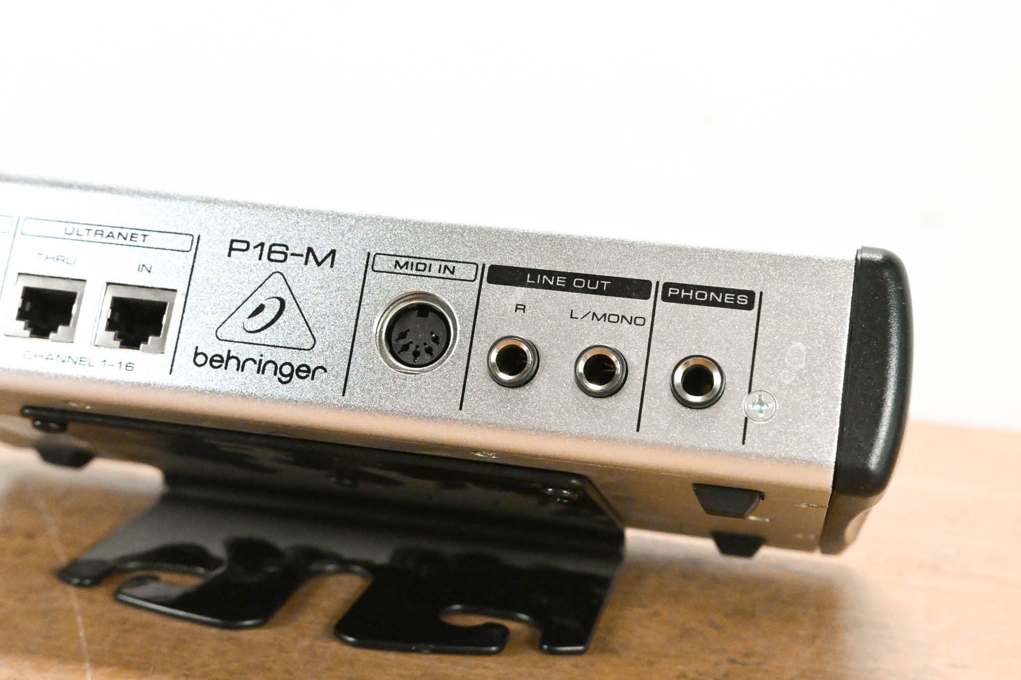 Behringer Powerplay P16-M 16-Channel Digital Personal Mixer