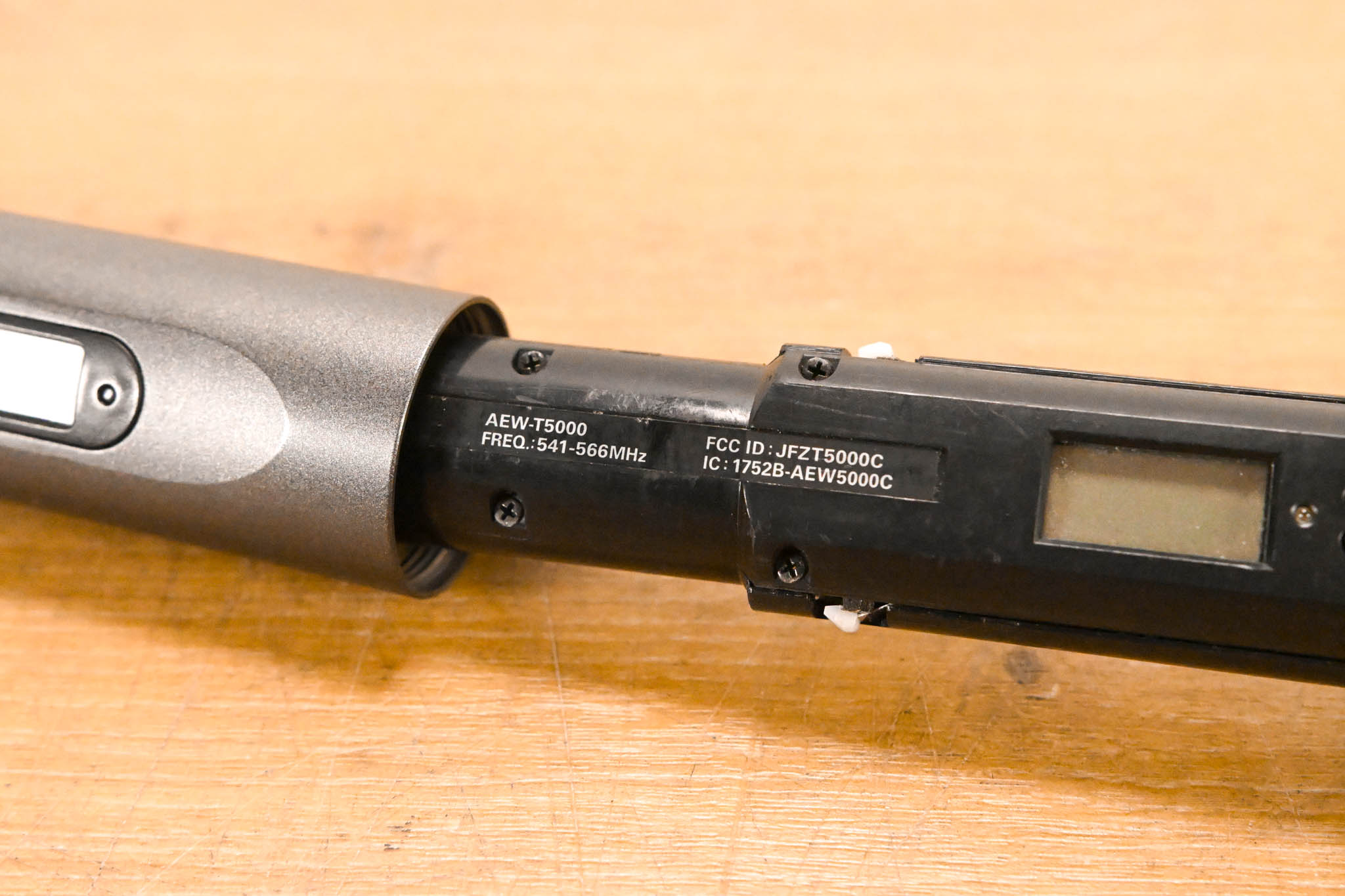 Audio-Technica ATW-R3100bC Receiver w/AEW-T4100 Mic: 541-566MHz (NO PSU)